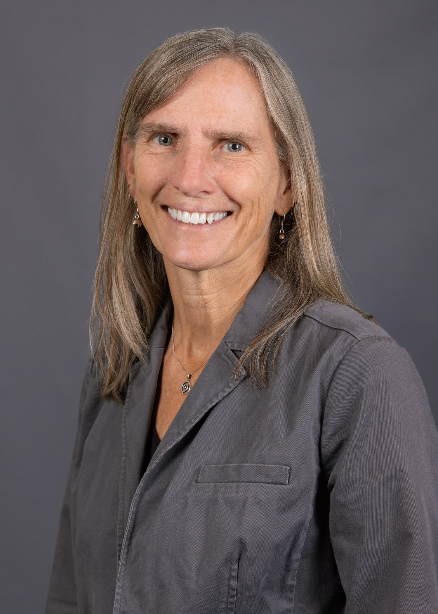 Elise Jones_5x7.jpg detail image