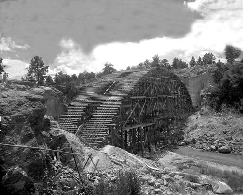 Castlewood Bridge (black & white) detail image