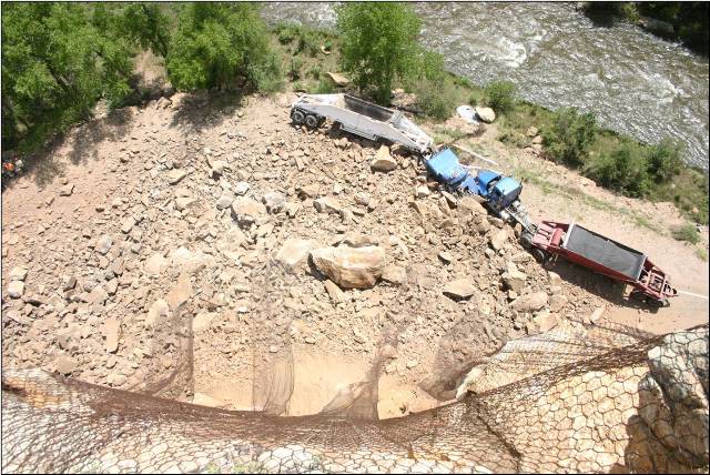 US-6 Clear Creak Rockfall 1 detail image