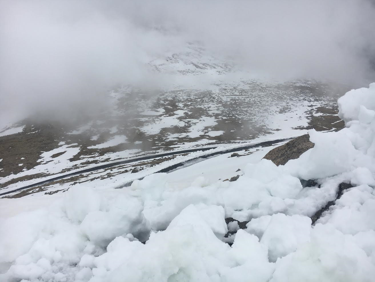 Roads up to Mount Evans.png