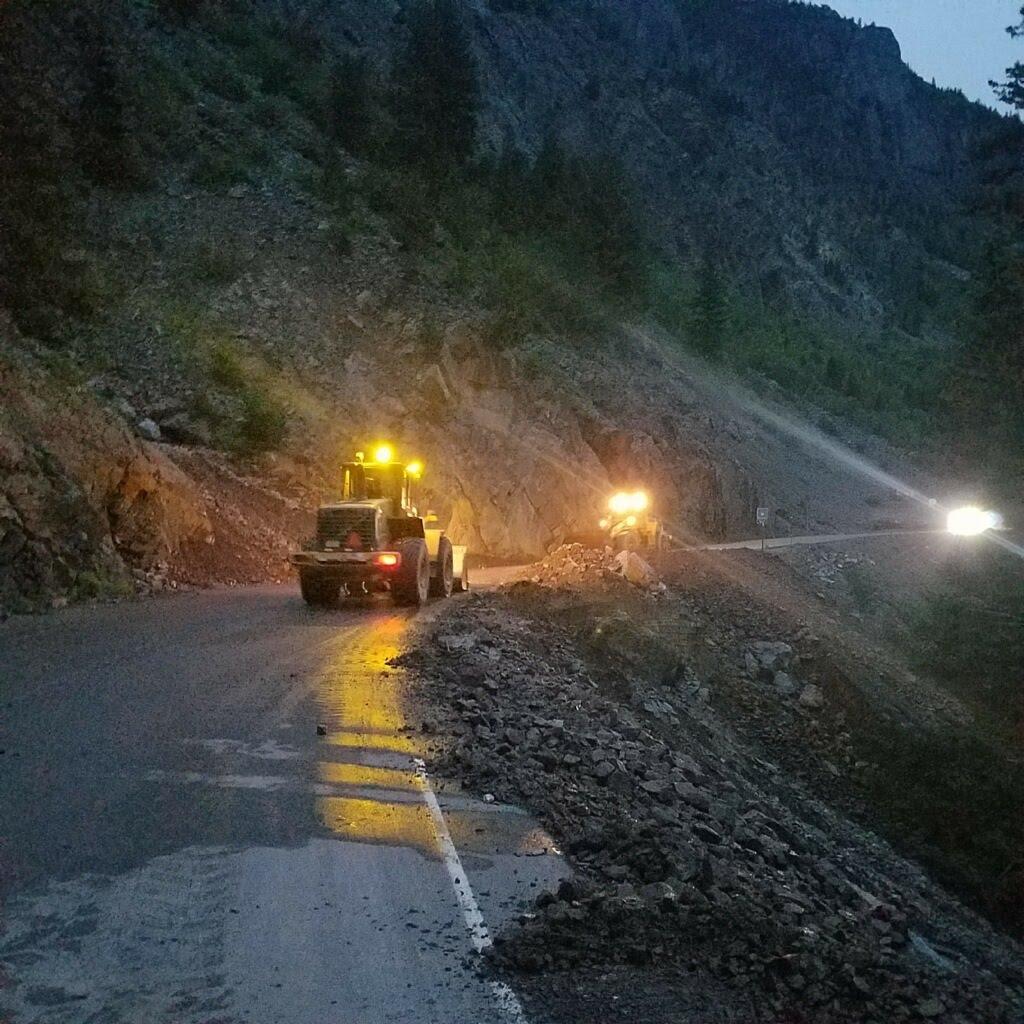 Clearing mud and debris from US 550