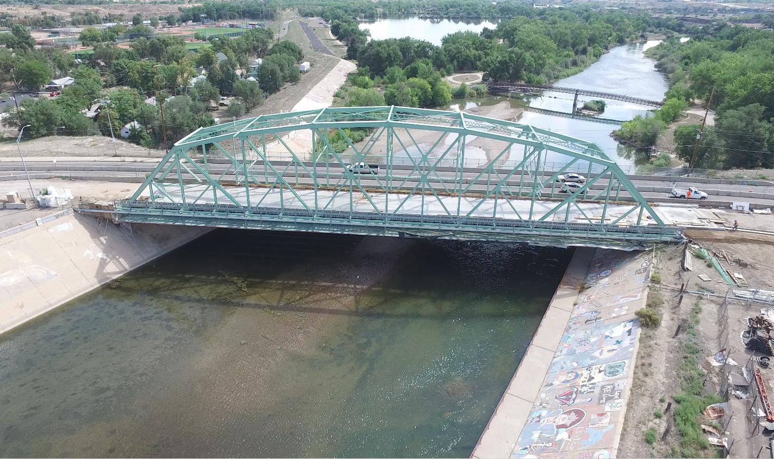 New traffic pattern Santa Fe Avenue at the Green Truss Bridge