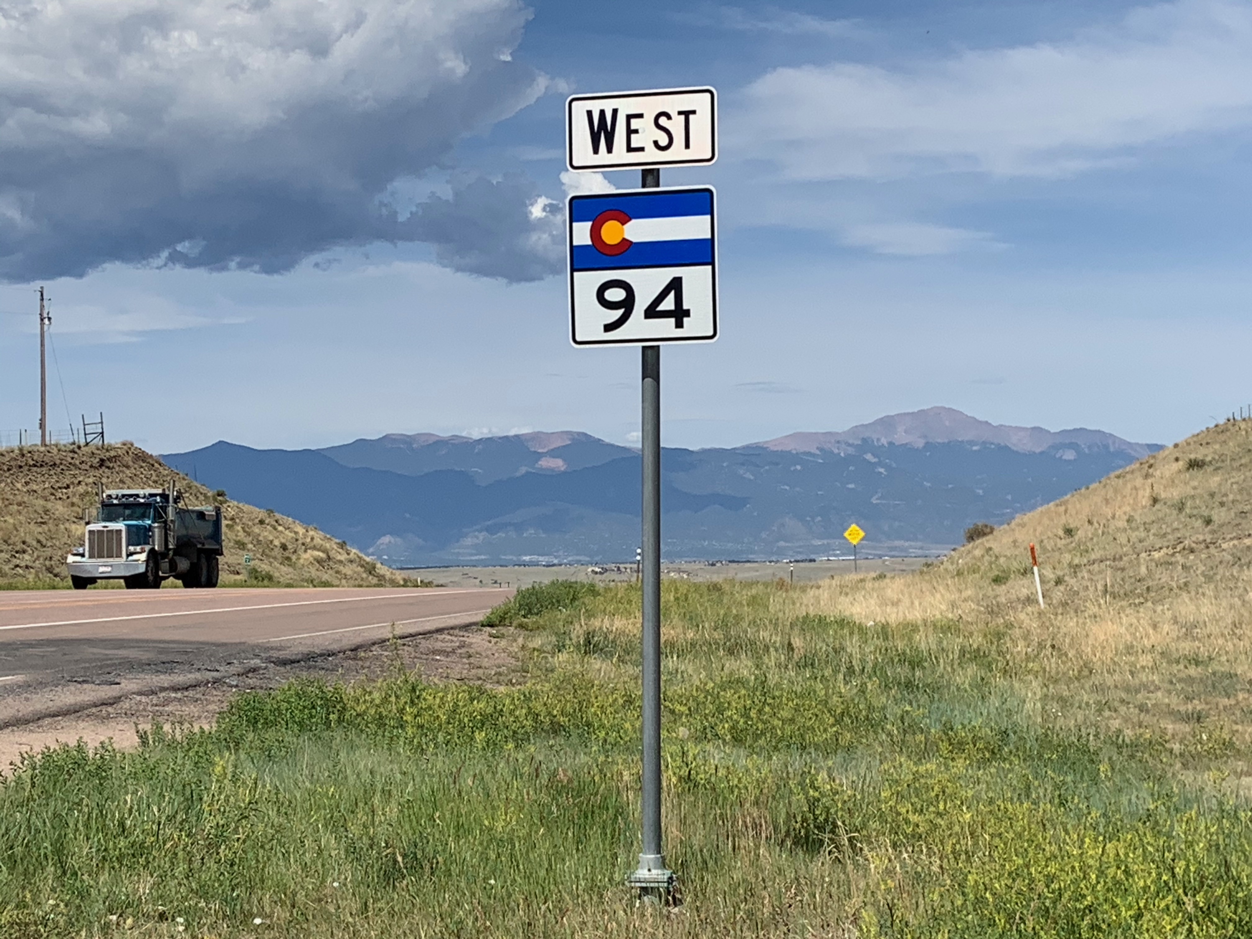 CO 94 Military Access - sign detail image