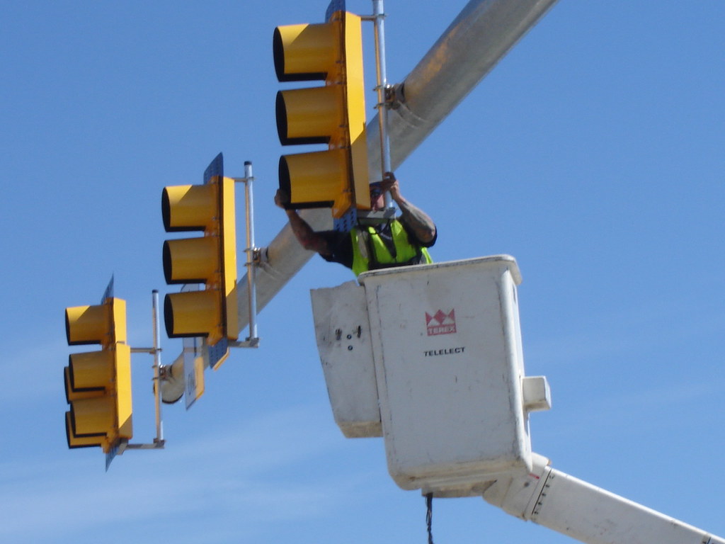 CDOT work replacing traffic signals detail image