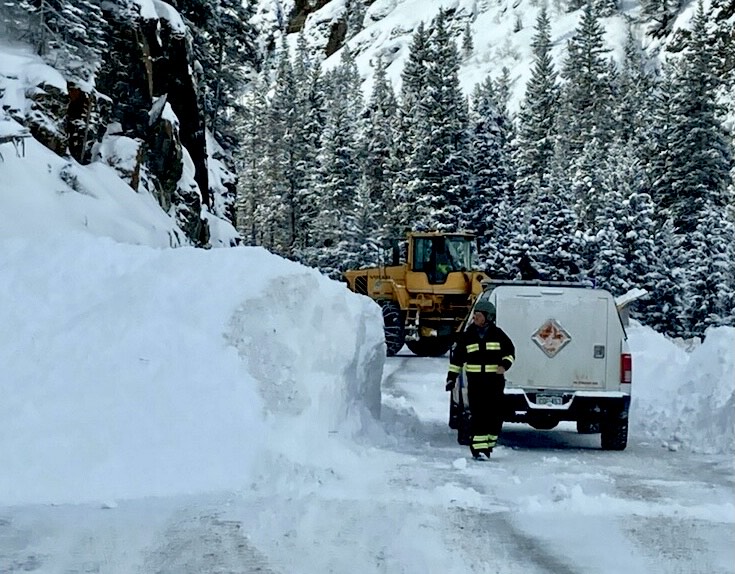 Crews working on Red Mountain Pass detail image