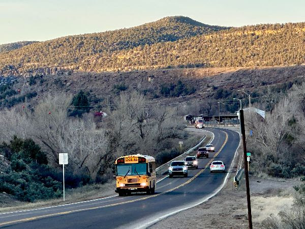 Motorists traveling between New Mexico and Durango on US 550.jpg detail image