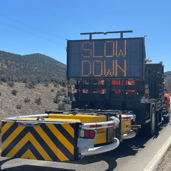 A portable VMS board alerts motorists to slow down ahead of highway maintenance operations.jpg detail image