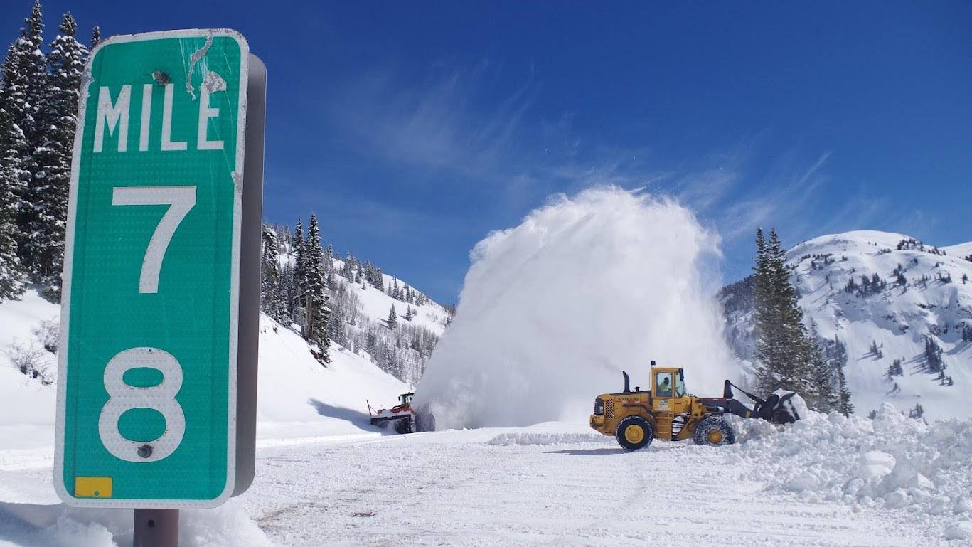 Snow operations on US 550 Red Mountain Pass in March 2023.jpg detail image