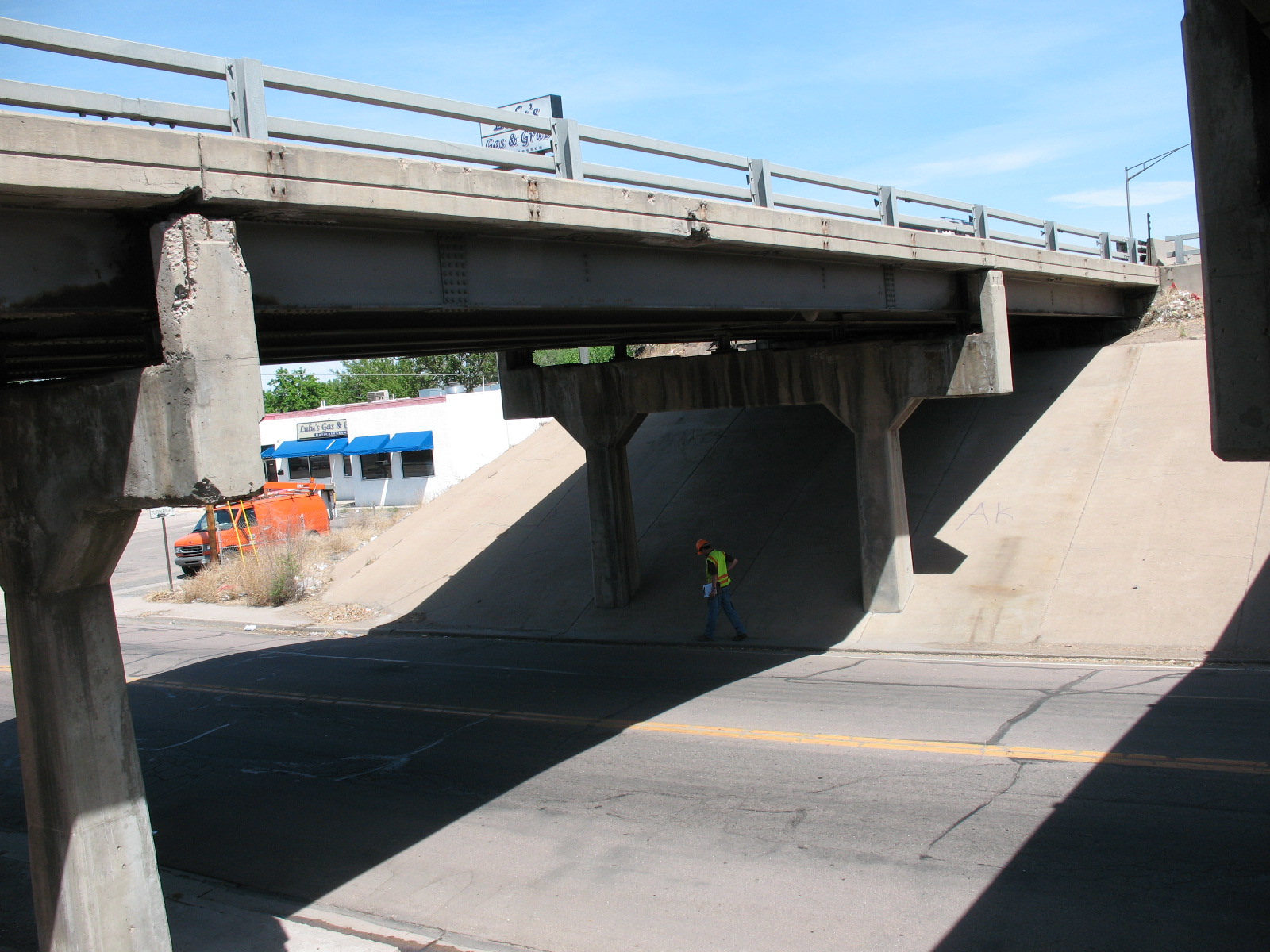 I-25 Southbound over Indiana Avenue detail image