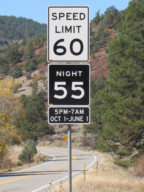 Wildlife Speed limit sign detail image