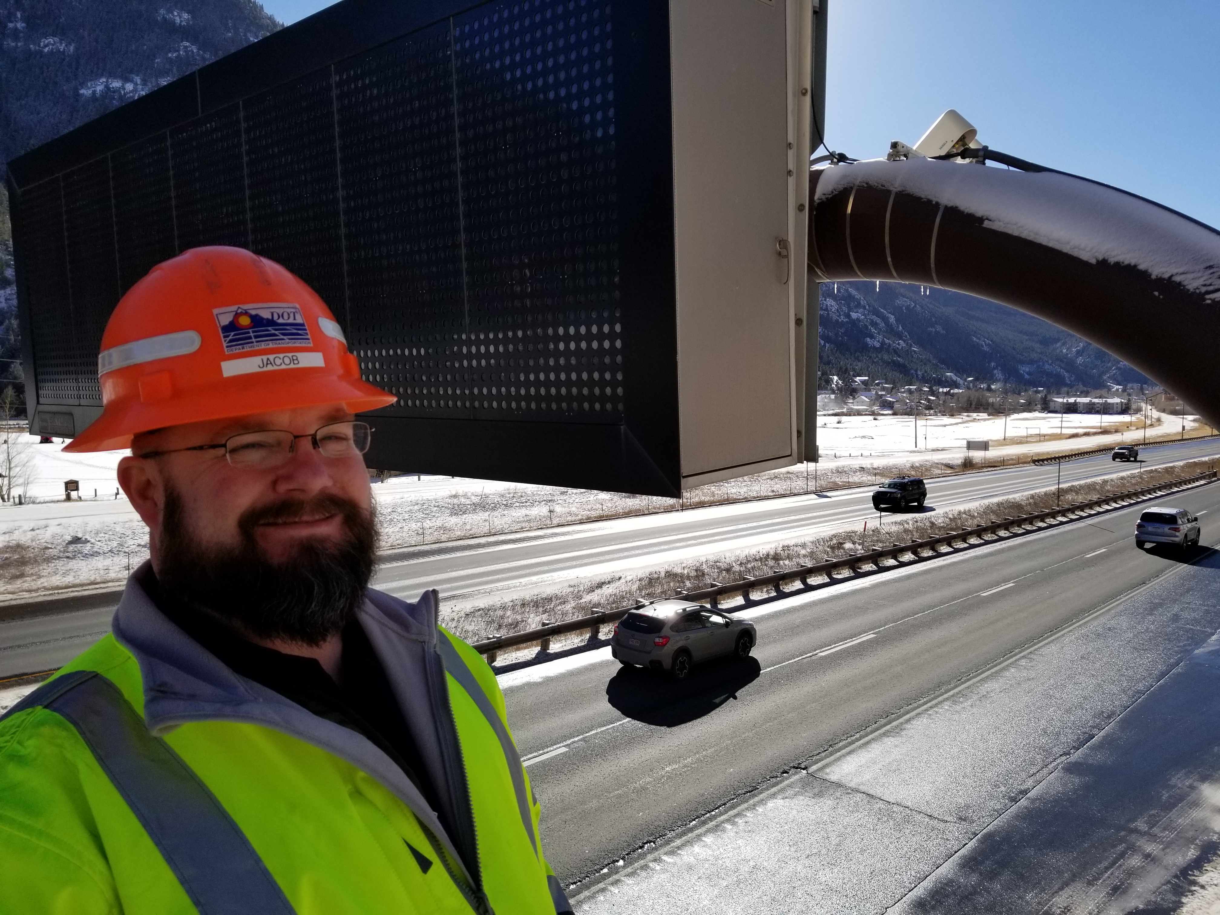 cdot employee with vms.jpg detail image
