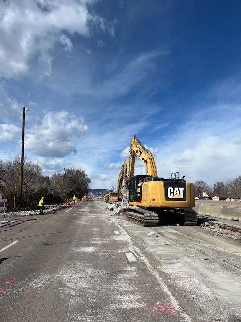 CrewsremovingasphaltalongFrontageRoad US6Wads ToddFreeman.jpg detail image