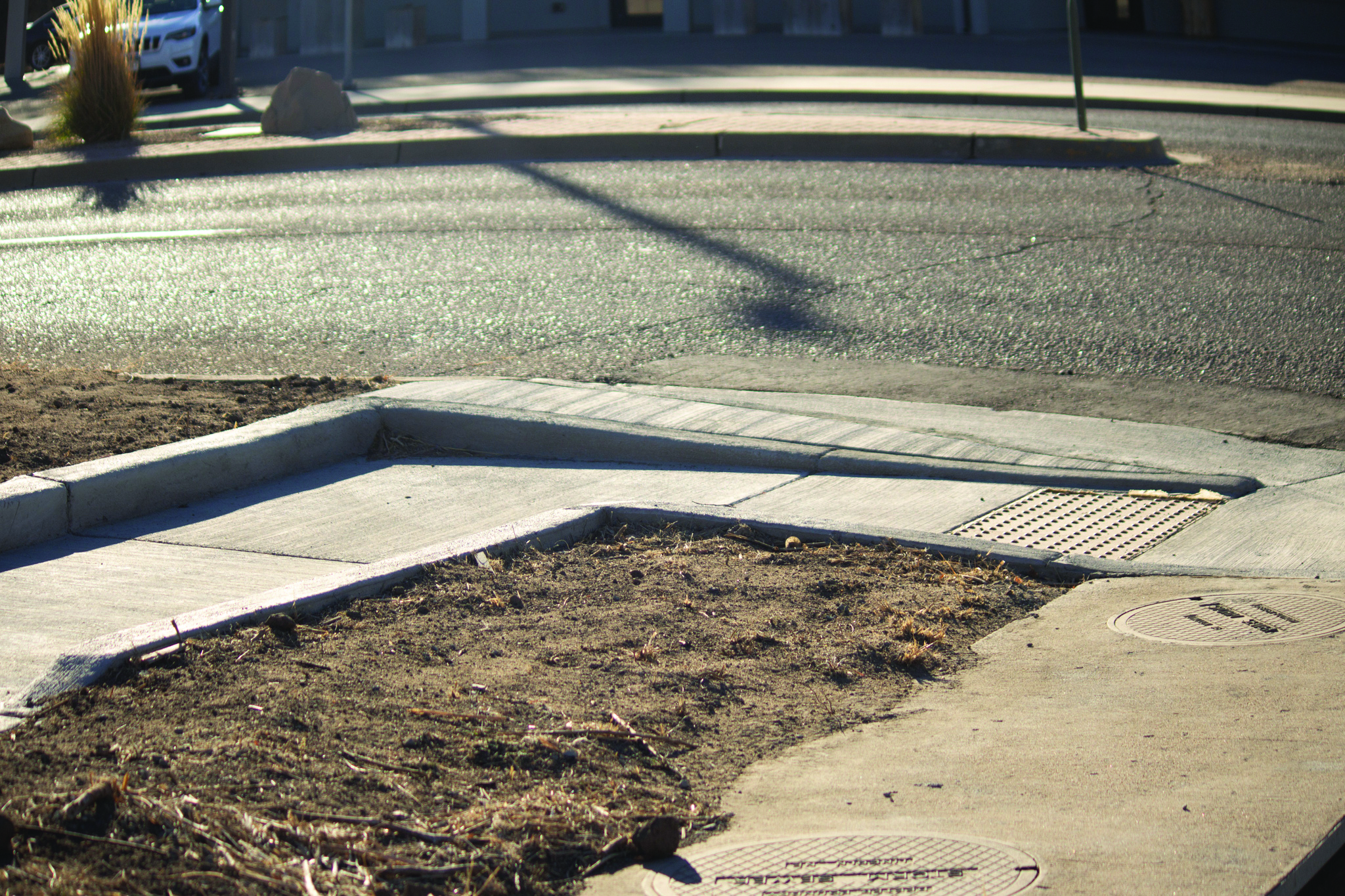 Finished curb on east end of the 13th street intersection.jpg detail image