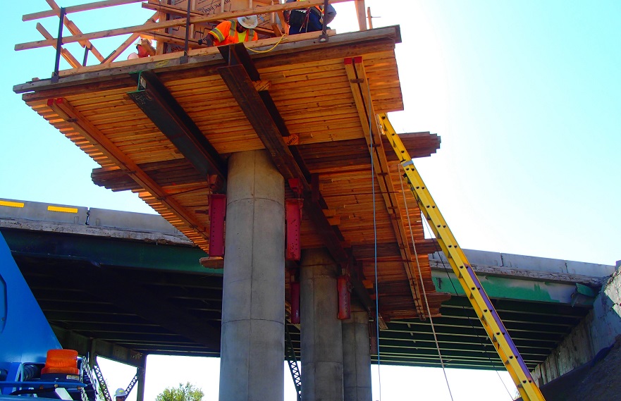 Federal_69th Bridge Pier Construction Sept 2015 detail image