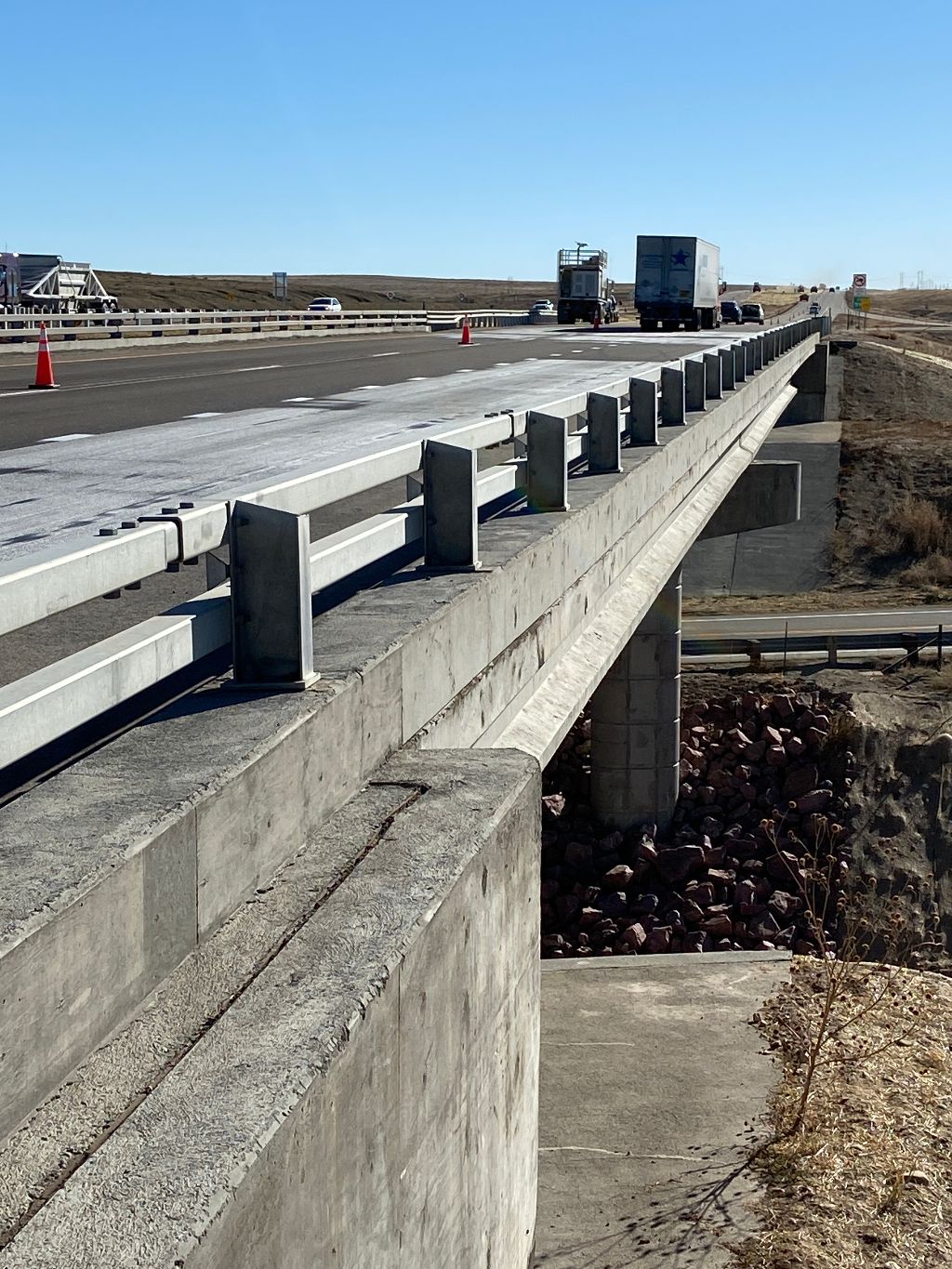 view of northbound I-25 from south bridge.jpg detail image