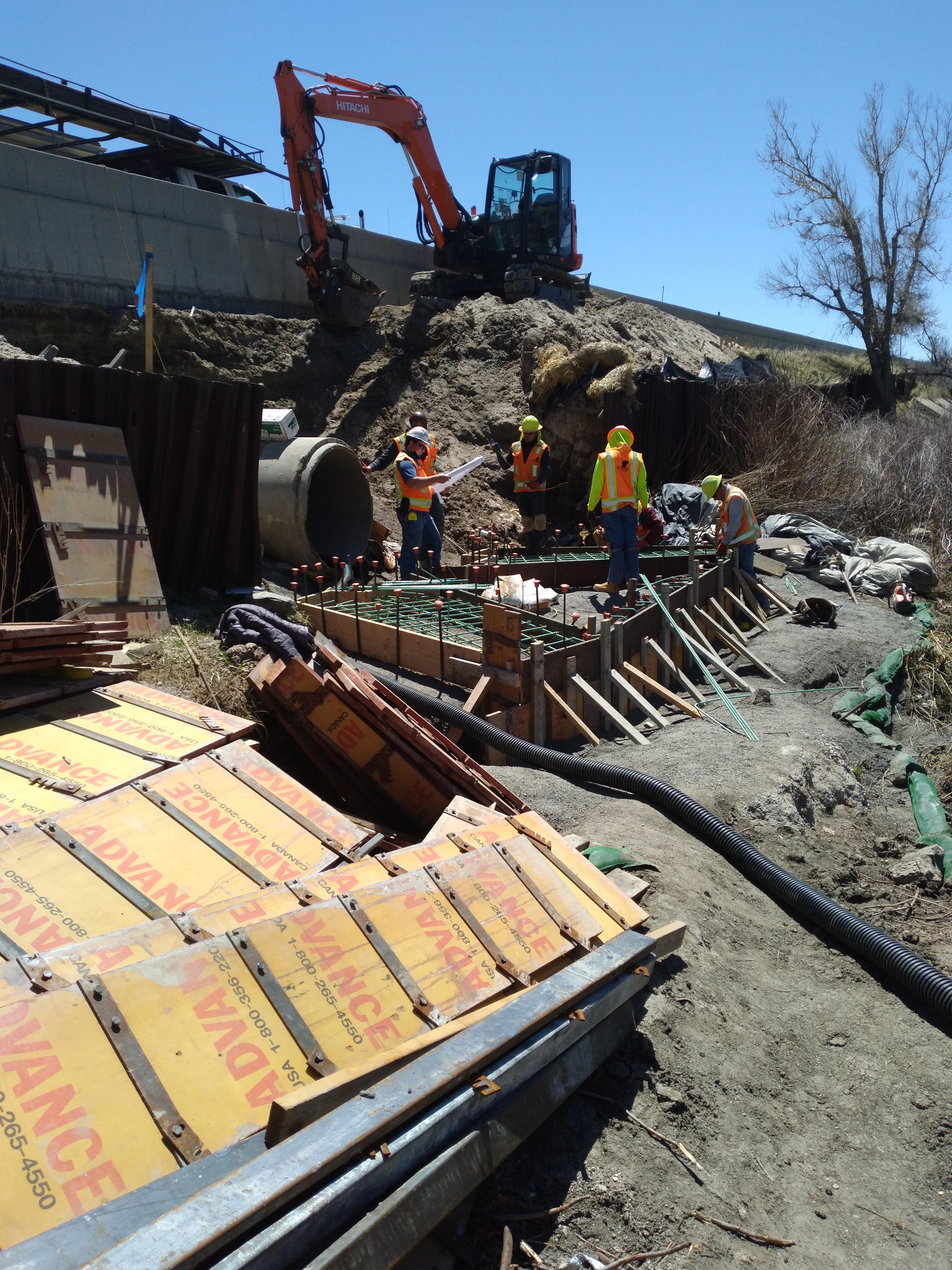 crews forming and preparing headwall for concrete pour.jpg detail image
