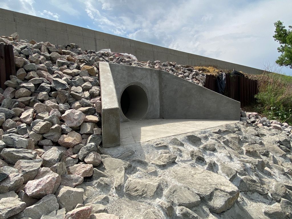 southeast view finished culvert.jpg detail image