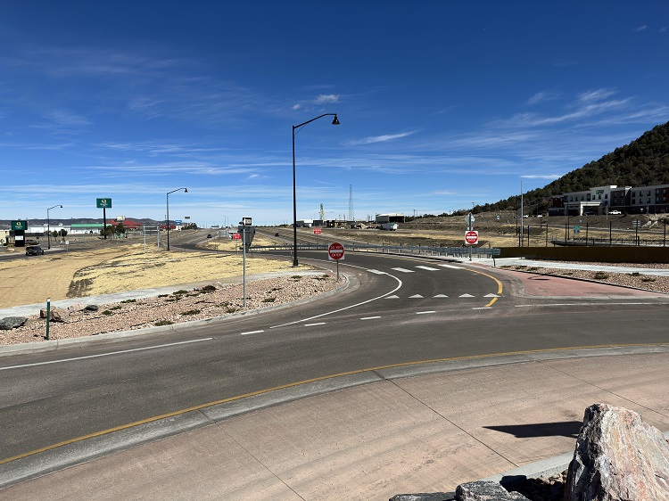 Southbound I-25 off ramp onto roundabout Carlos Madrid.jpg detail image
