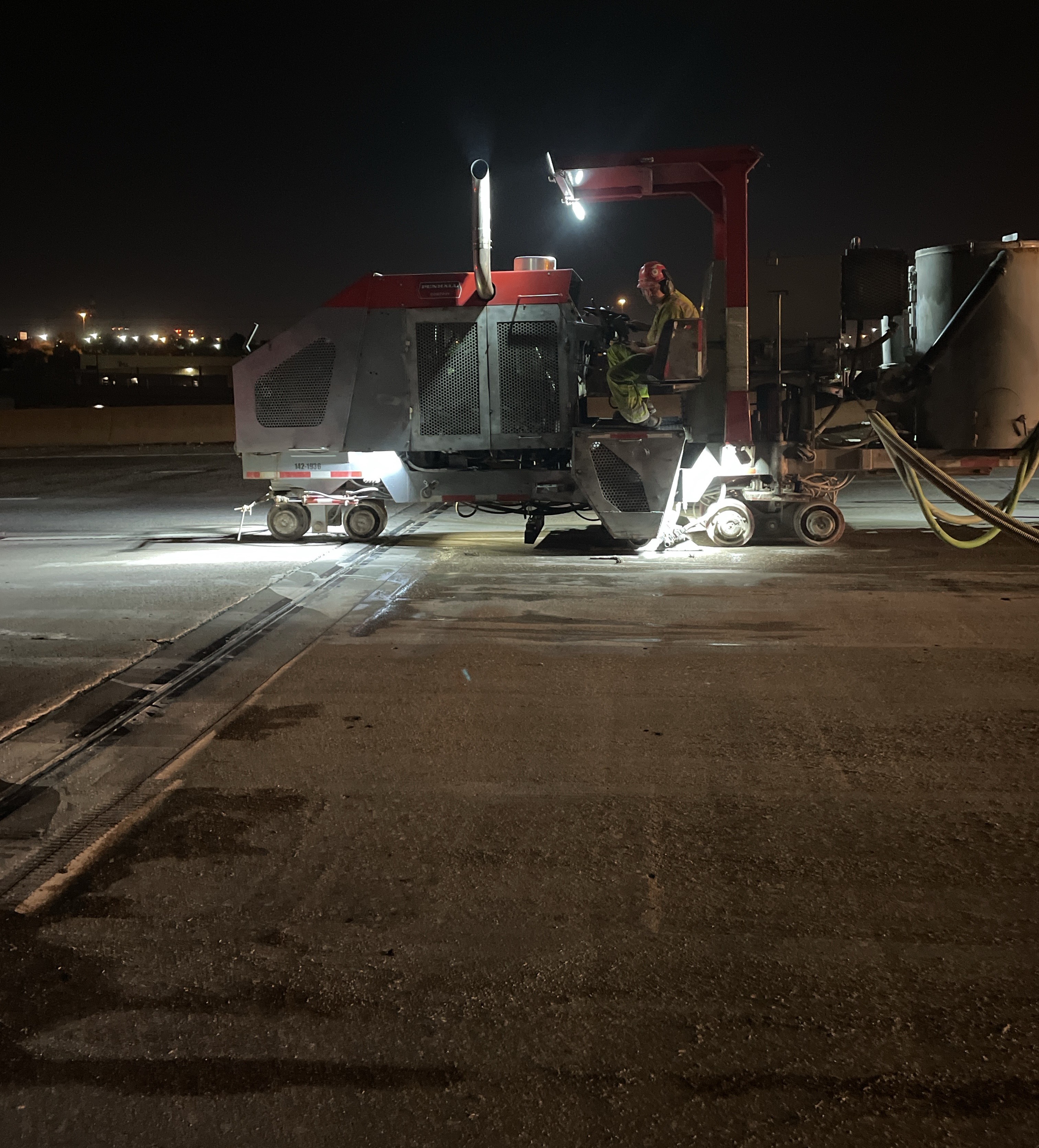 night crews milling and paving deck at I270.jpg detail image