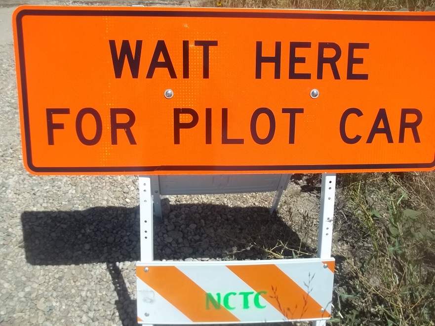SH 392 Pilot Car Sign detail image