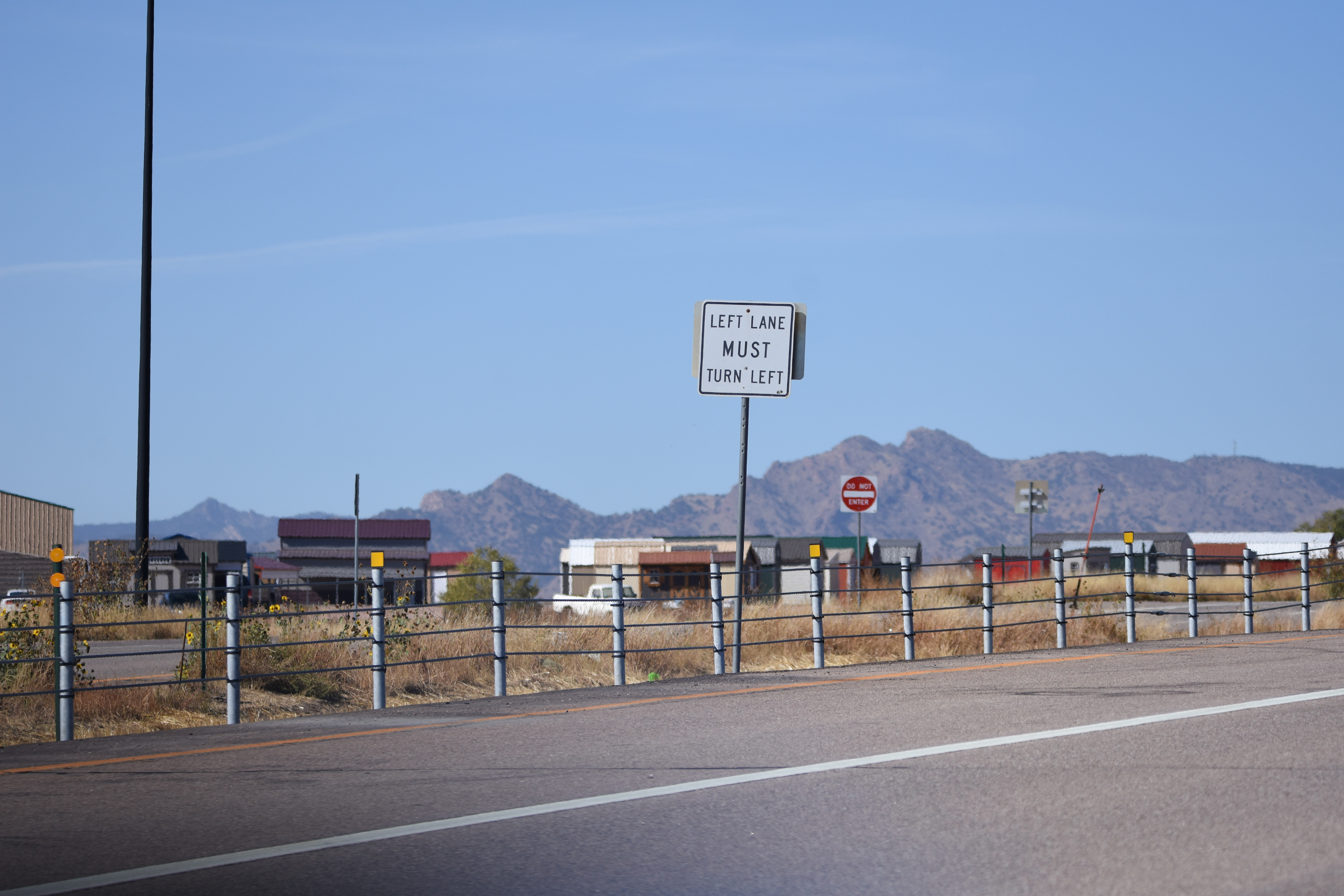 New cable rail and signs US 50 near Penrose.jpg detail image
