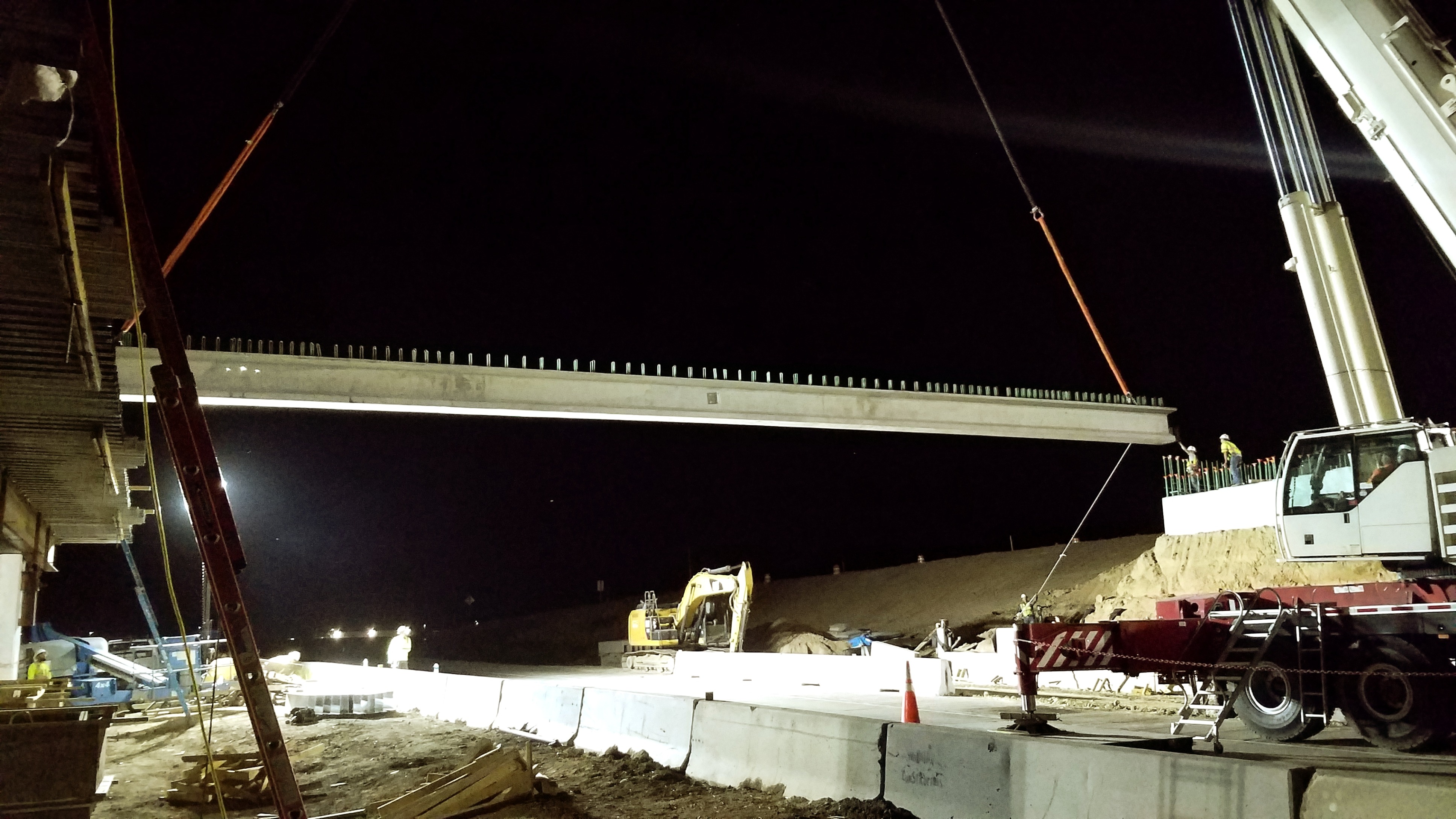 First girder in place, Aug 2019.jpg detail image