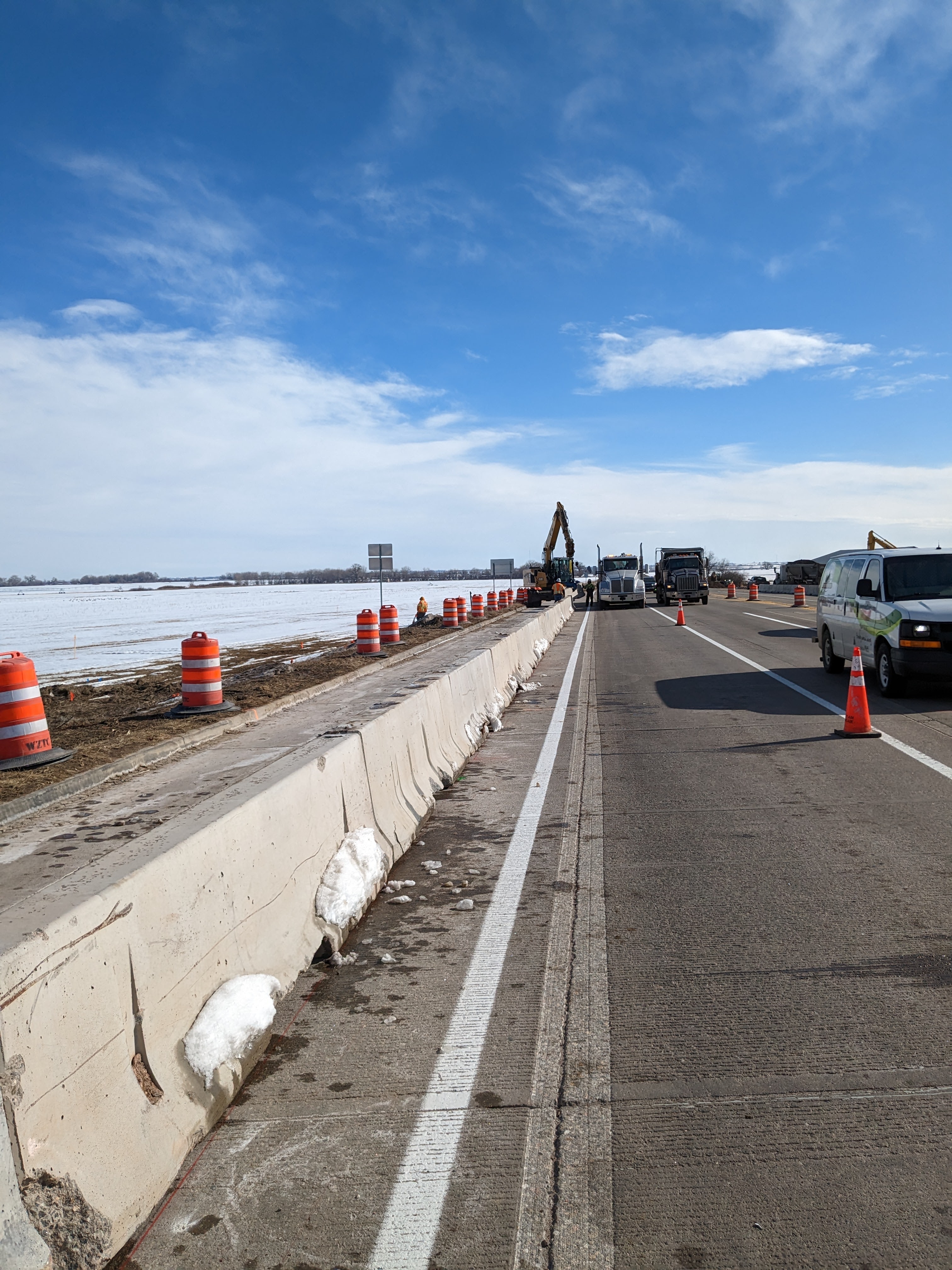 crews erecting barrier 2 10 23.jpg detail image
