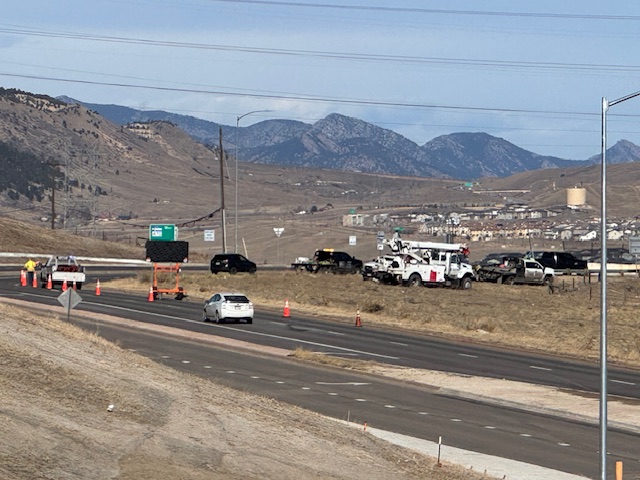C-470 Quincy Roundabouts Traffic control setup sign installation.jpg detail image
