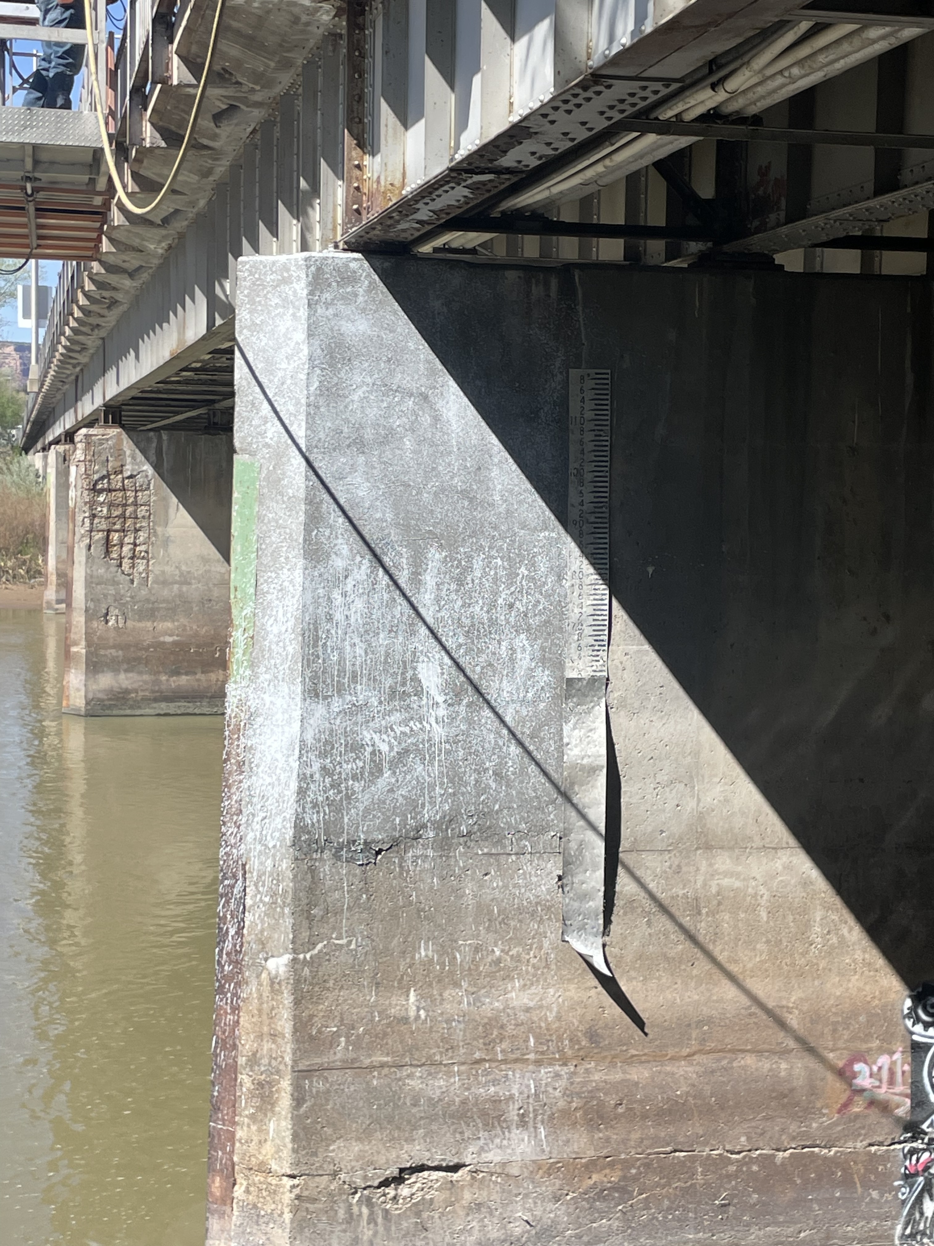 CO 340 Resurfacing in Mesa County Concrete bridge pillar post-improvements.jpg detail image