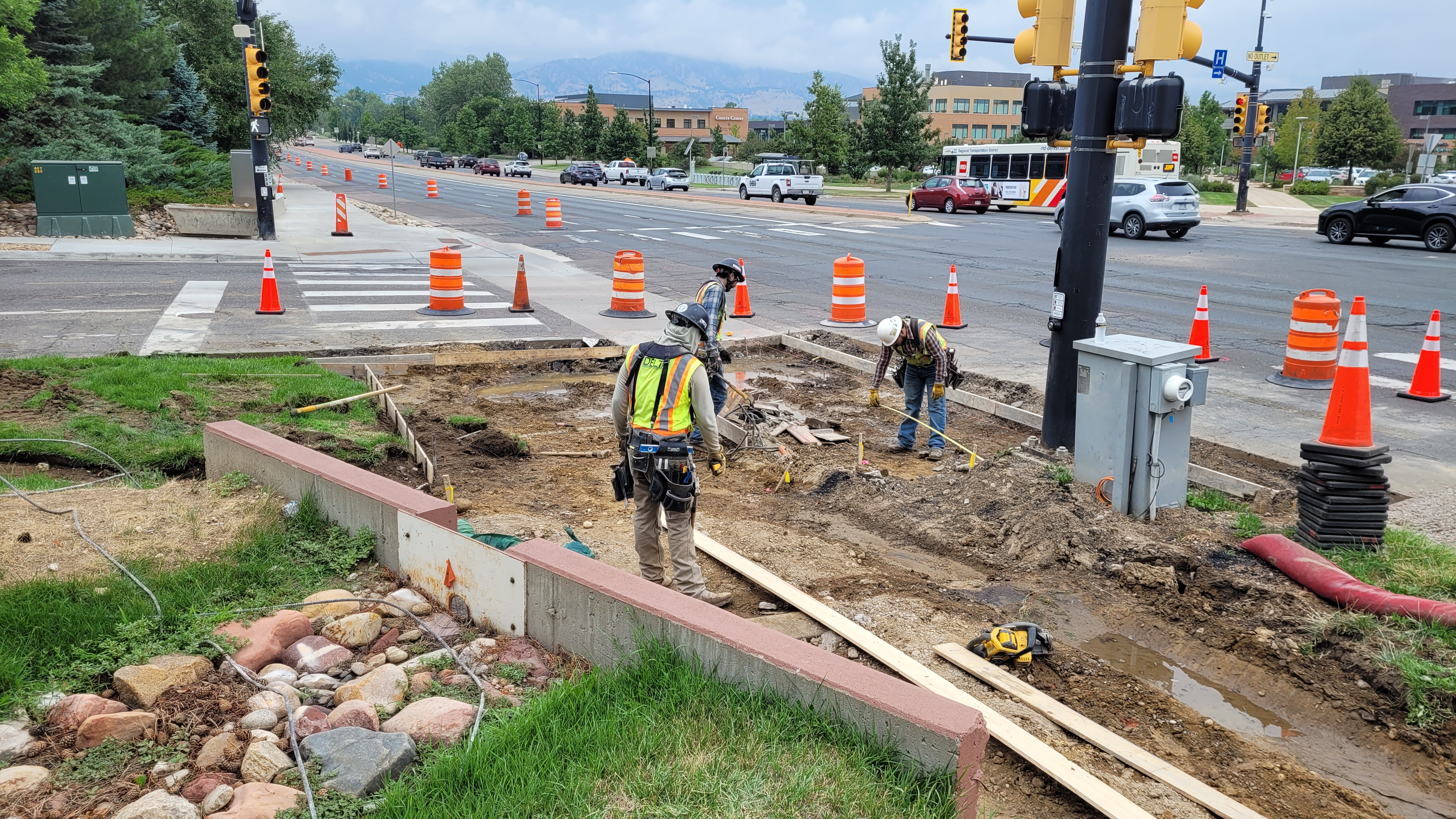 CO 7 Cherryvale Road to 28th Setting forms at 48th Street July 2025.jpg detail image