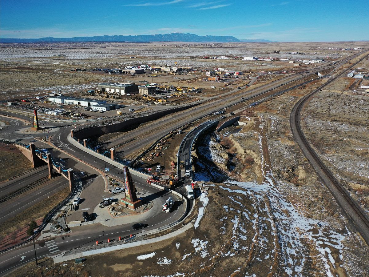 Bird_eye_view_of_the_Dillon_Drive_and_northbound_I25_frontage_road_ramp.jpg detail image