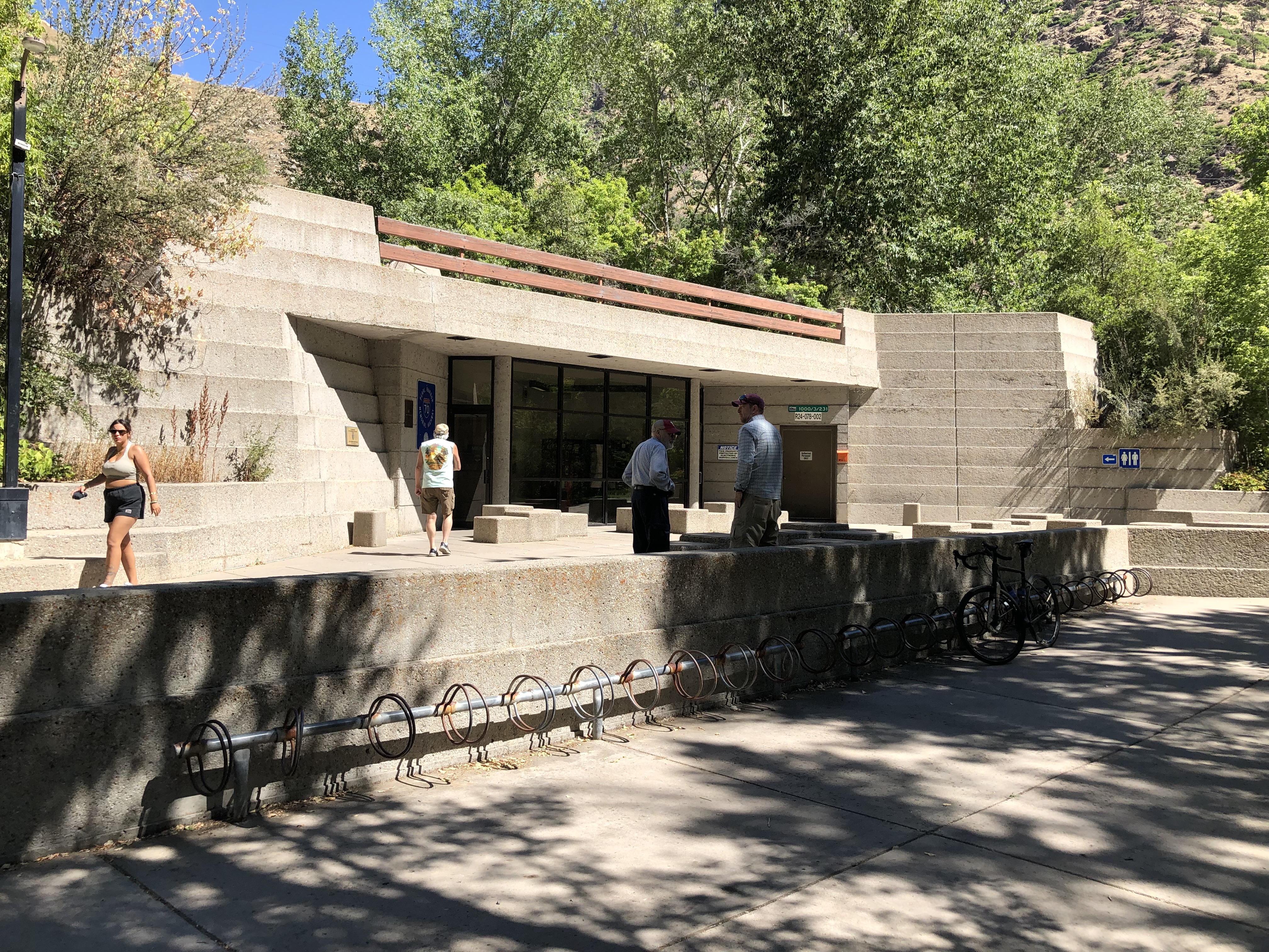 Grizzly Creek_1.JPG detail image