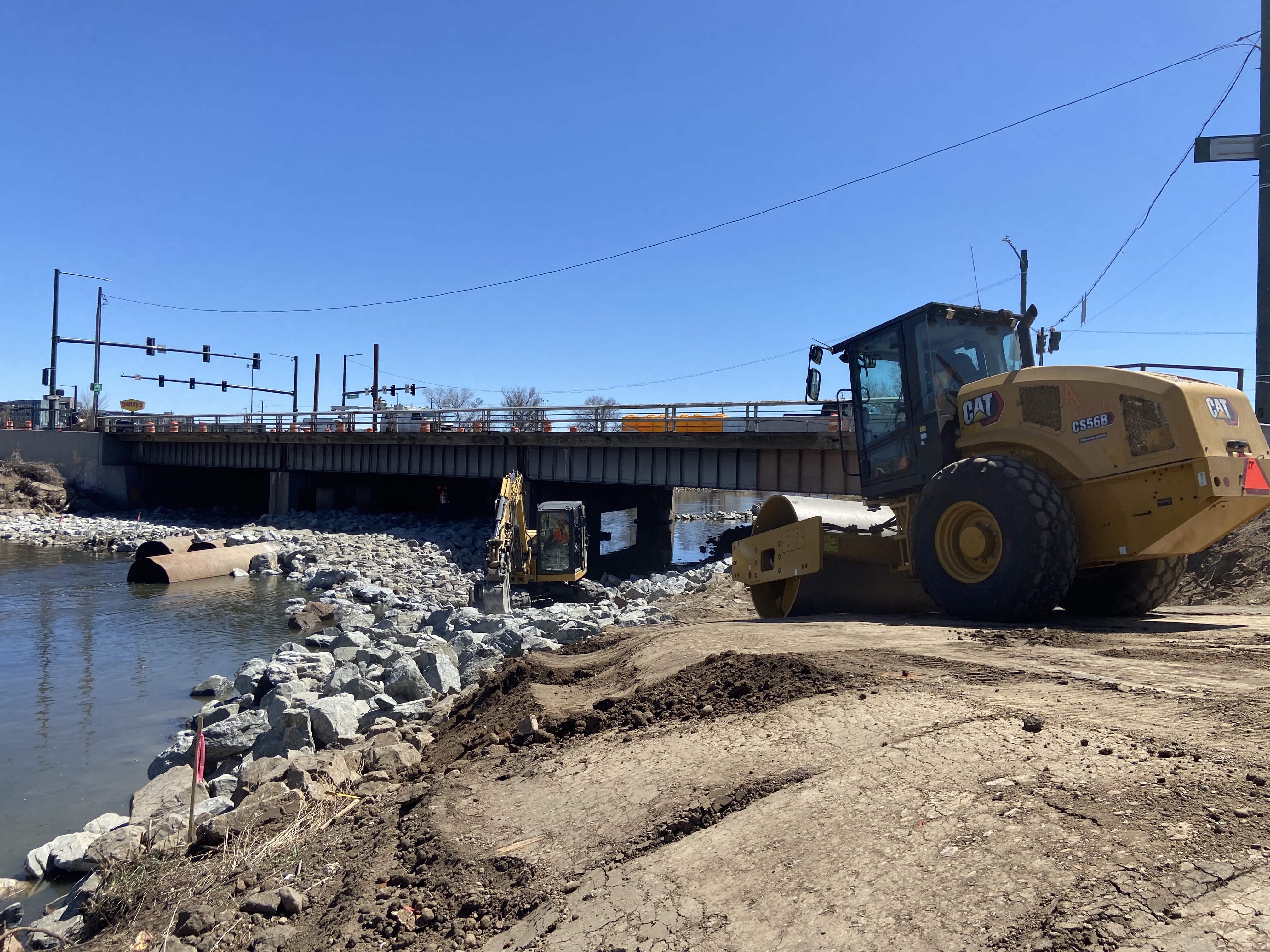 CO26_bridgeoperations_excavating.jpg detail image