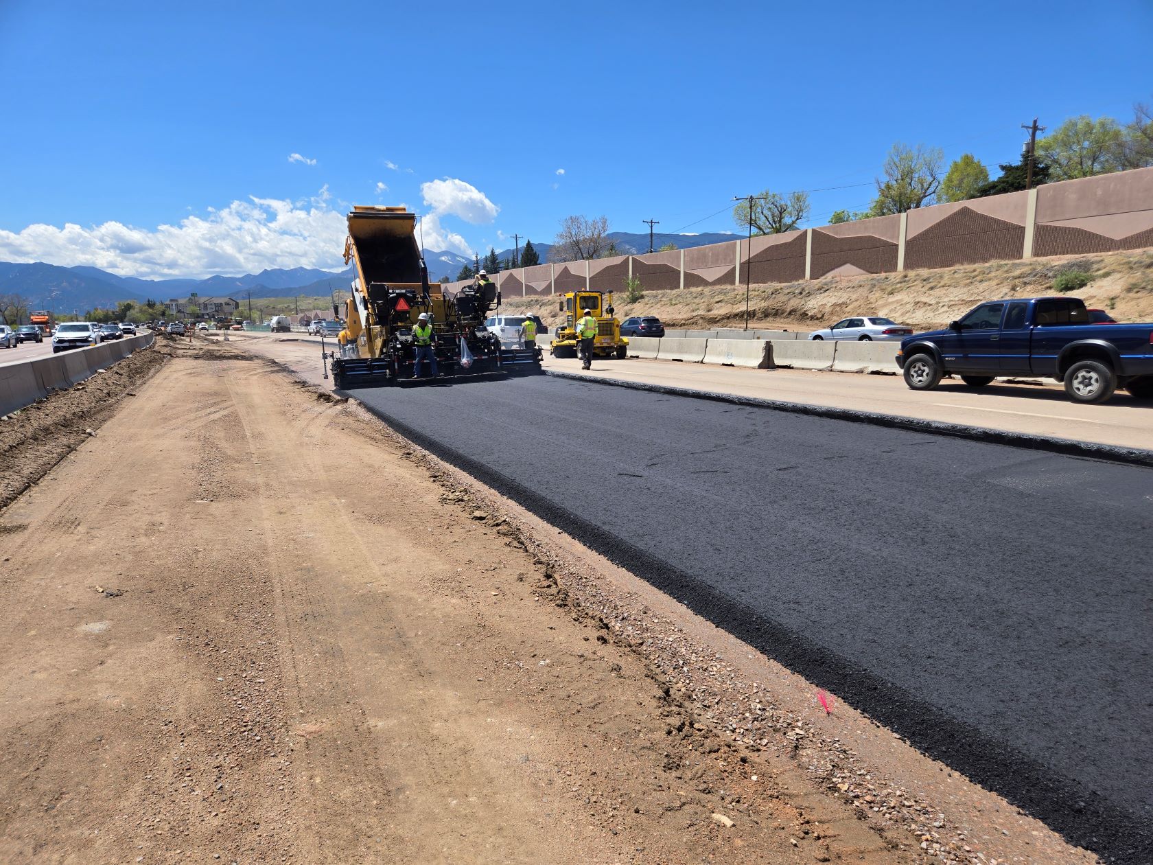 I-25 Acceleration Deceleration Lanes Fillmore Street to Garden of the Gods Road Southbound I-25 Lanes Paving Operations.jpg detail image