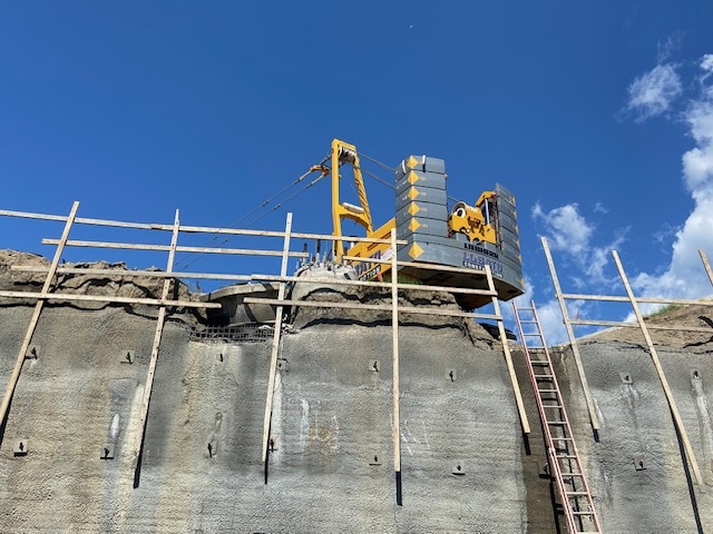 Temporary shoring I-70 over Ward Road bridges Photo Estate Media.jpg detail image