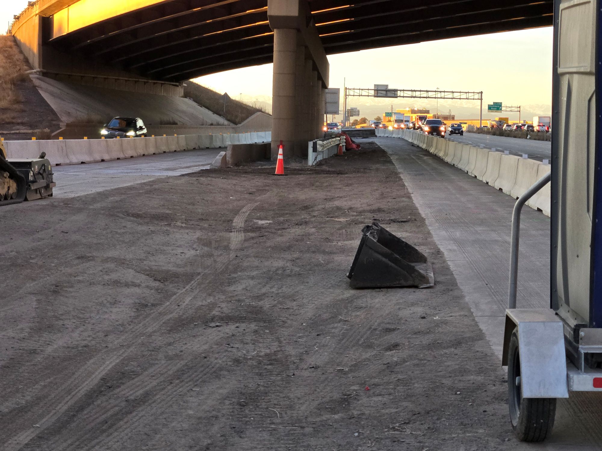 I-70 Drainage Improvements near Airport Boulevard Northbound I-70 right shoulder and left lane of Exit 285 Off-ramp.jpg detail image