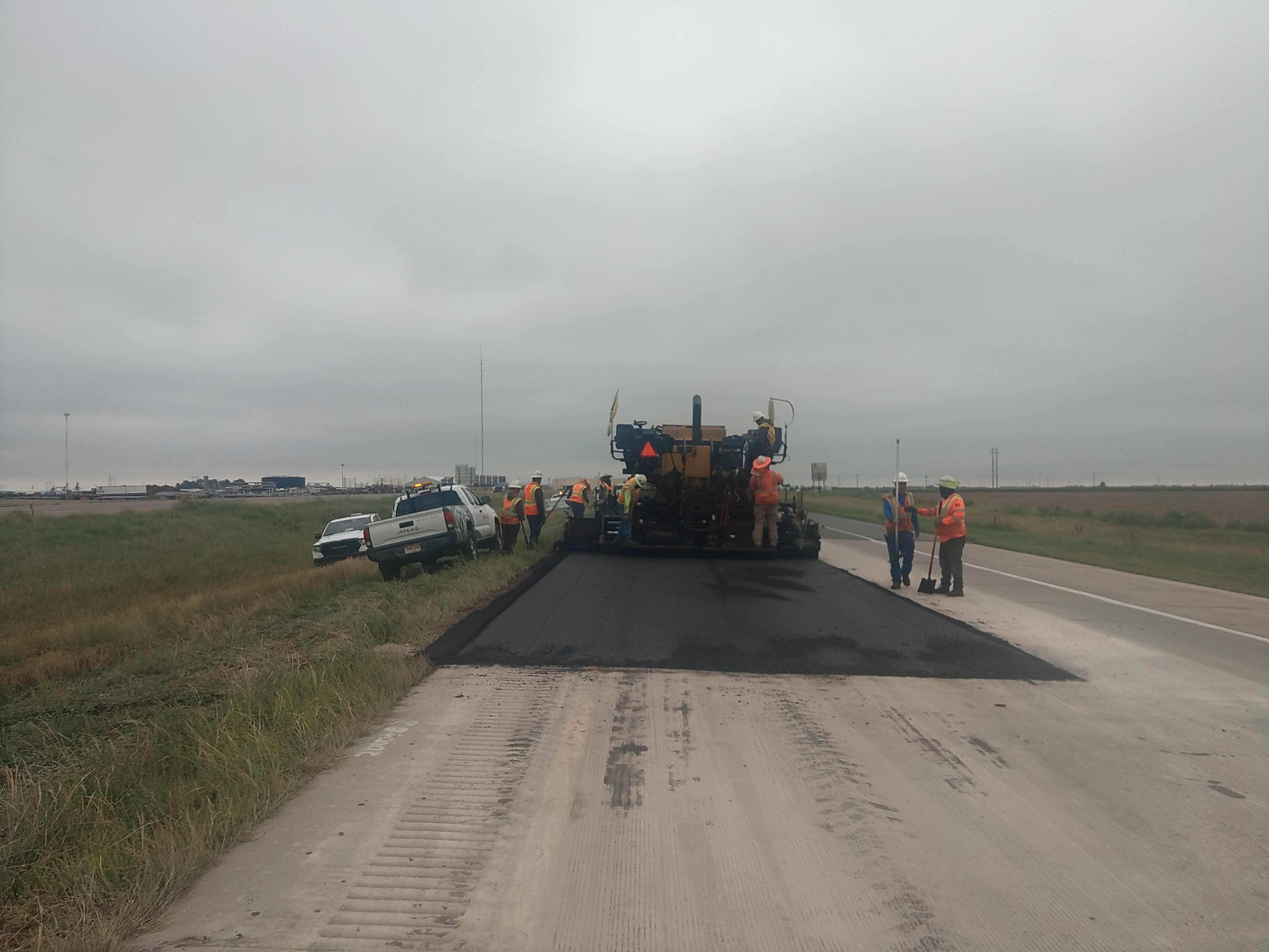 I-70 Improvements Bethune to Burlington - Asphalt paving during September 2025 detail image