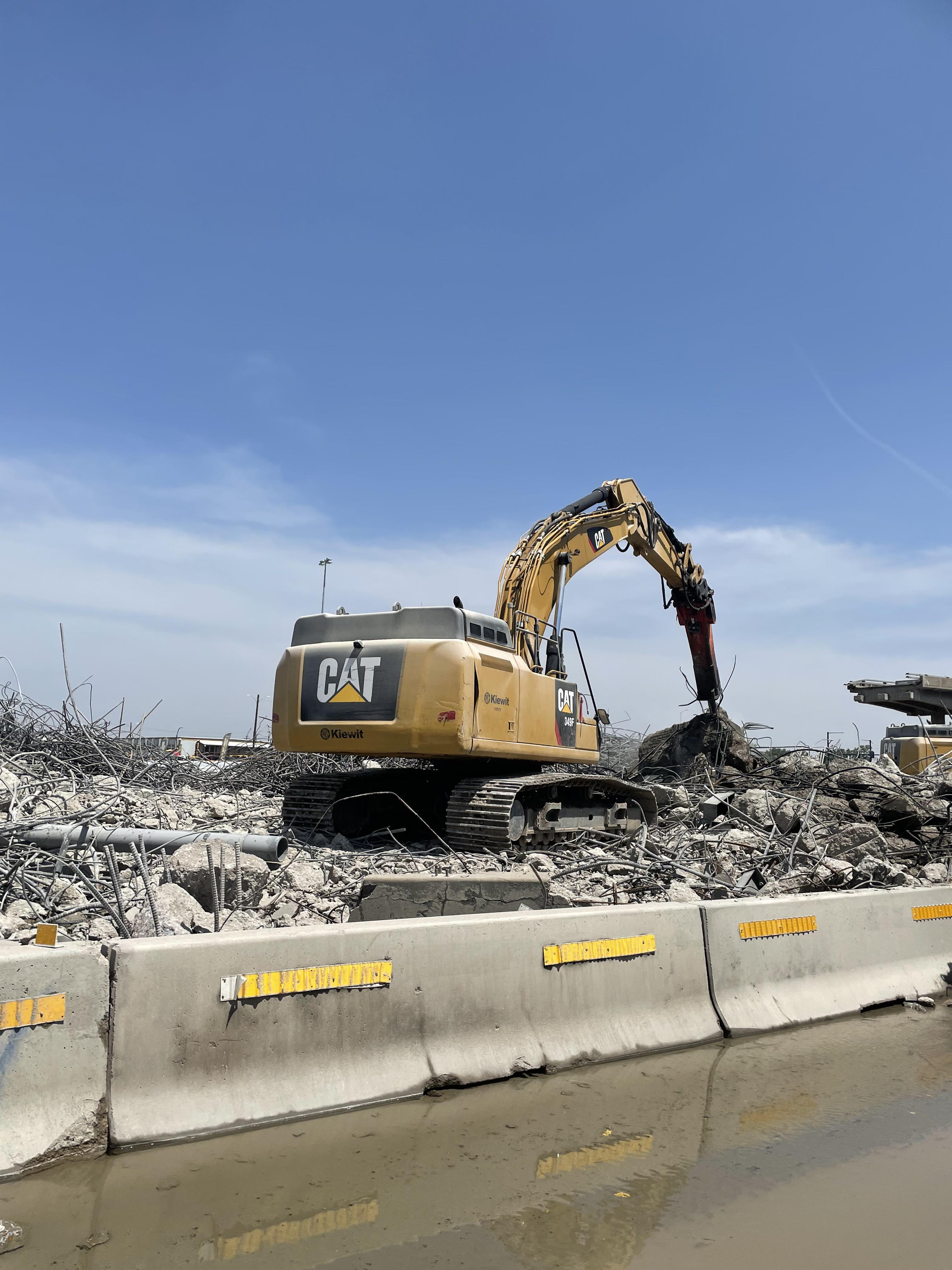 Clean up of I-70 viaduct demolition rubble .jpg detail image