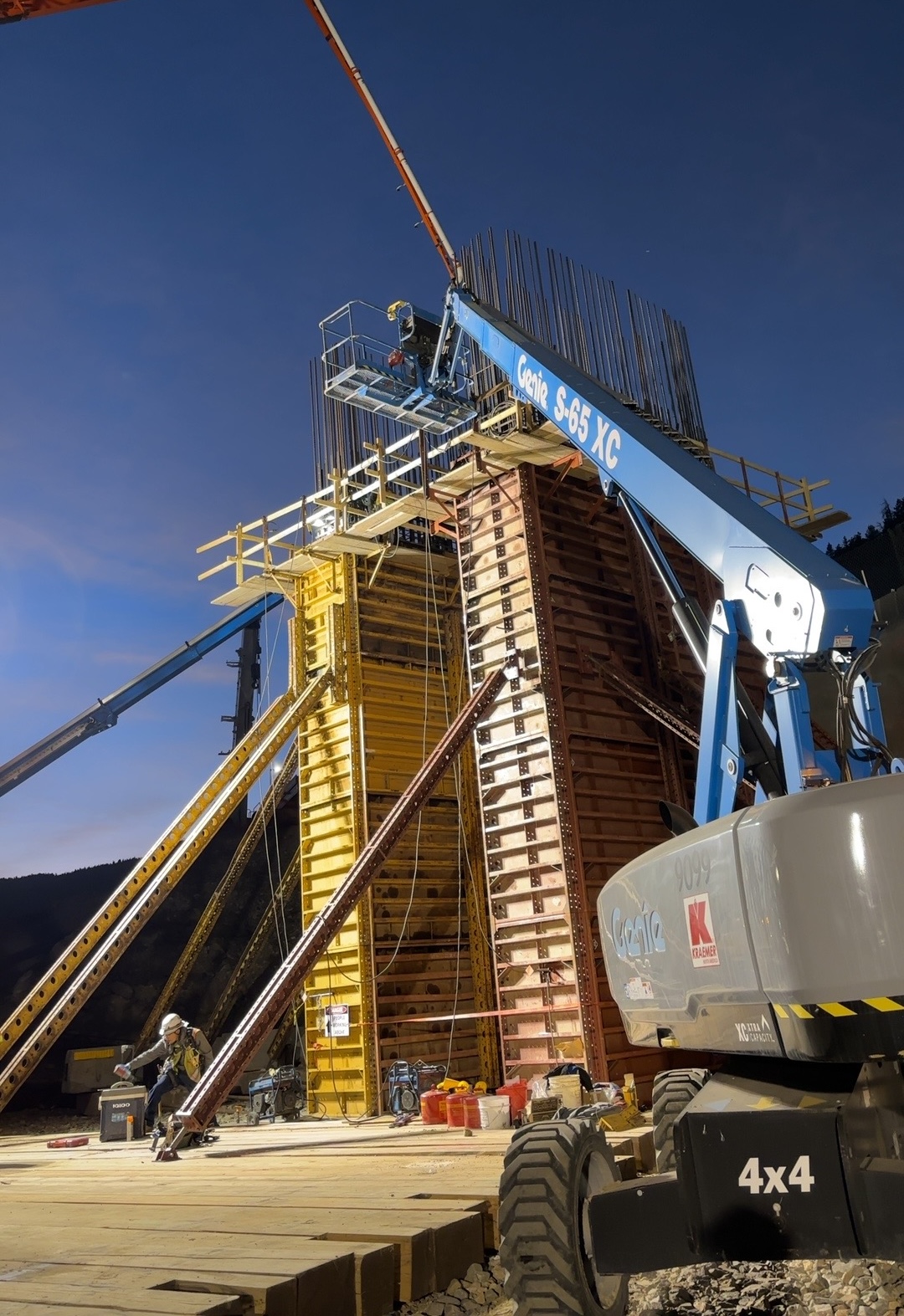 I-70 Floyd Hill Column Pour Pier 17 - Nov. 26, 2025.jpg detail image