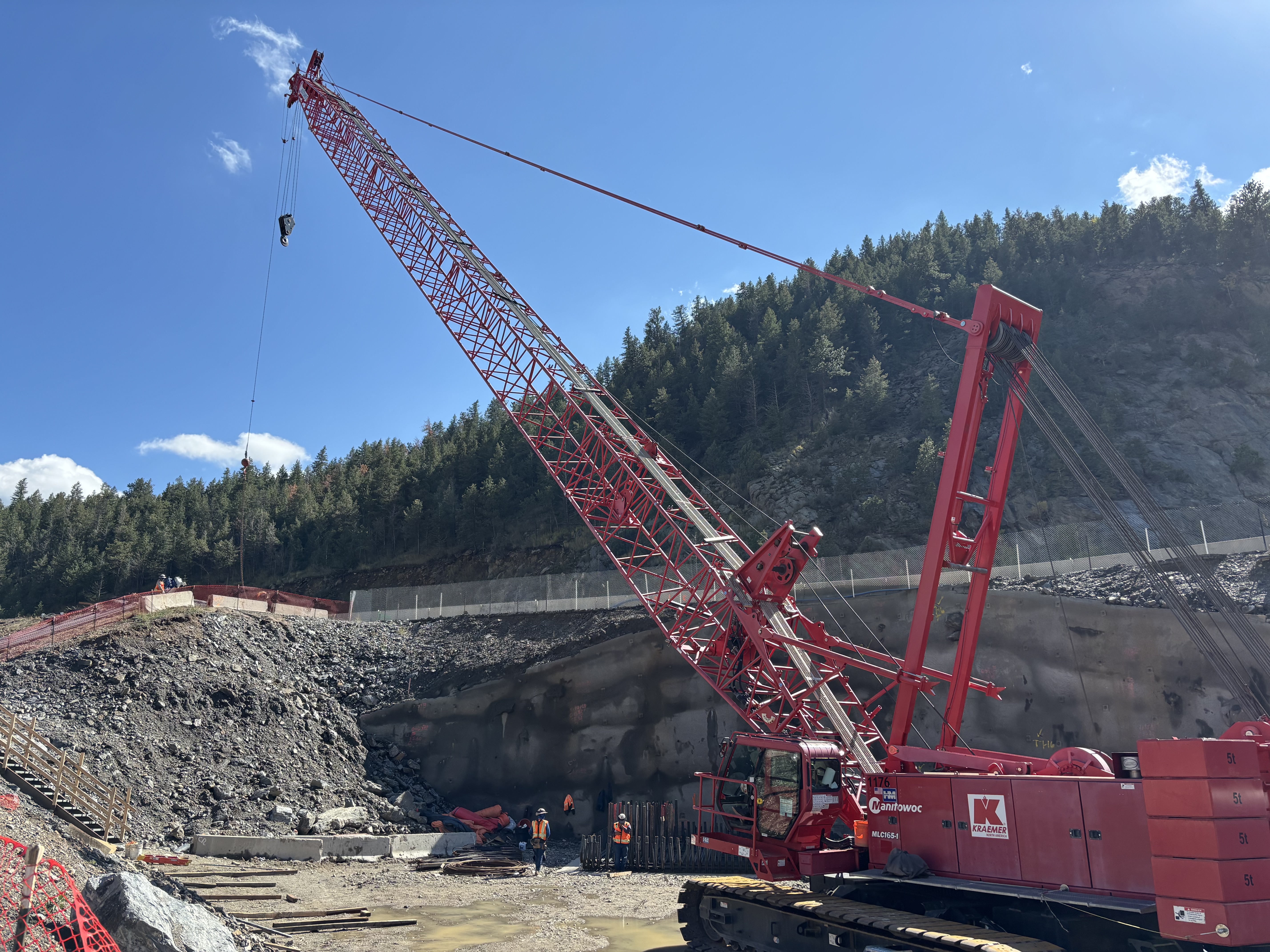 I-70 Floyd Hill - Crane at Pier 17 with Crew - Sept. 25, 2025.jpeg detail image