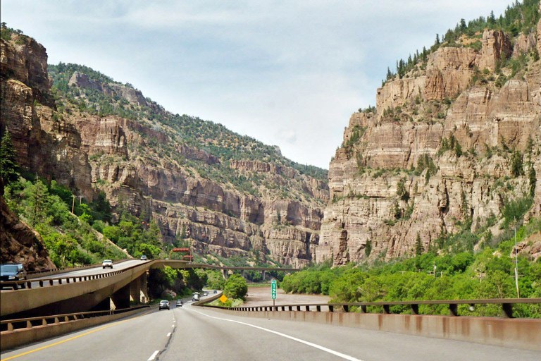 The project will replace 23 bridge joints and conduct guardrail repairs on eastbound and westbound I-70 throughout Glenwood Canyon. The project will replace 23 bridge joints and conduct guardrail repairs on eastbound and westbound I-70 throughout Glenwood Canyon.