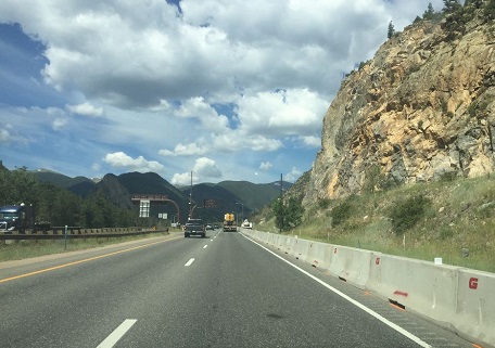 newly erected barrier westbound I-70 dumont to empire detail image
