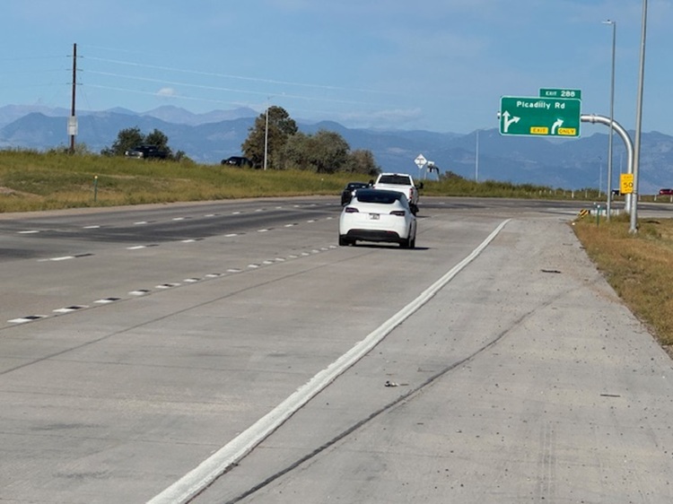 I-70 Pavement Repairs from Chambers to E-470 - Concrete pavement on westbound I-70 at Picadilly.jpg detail image
