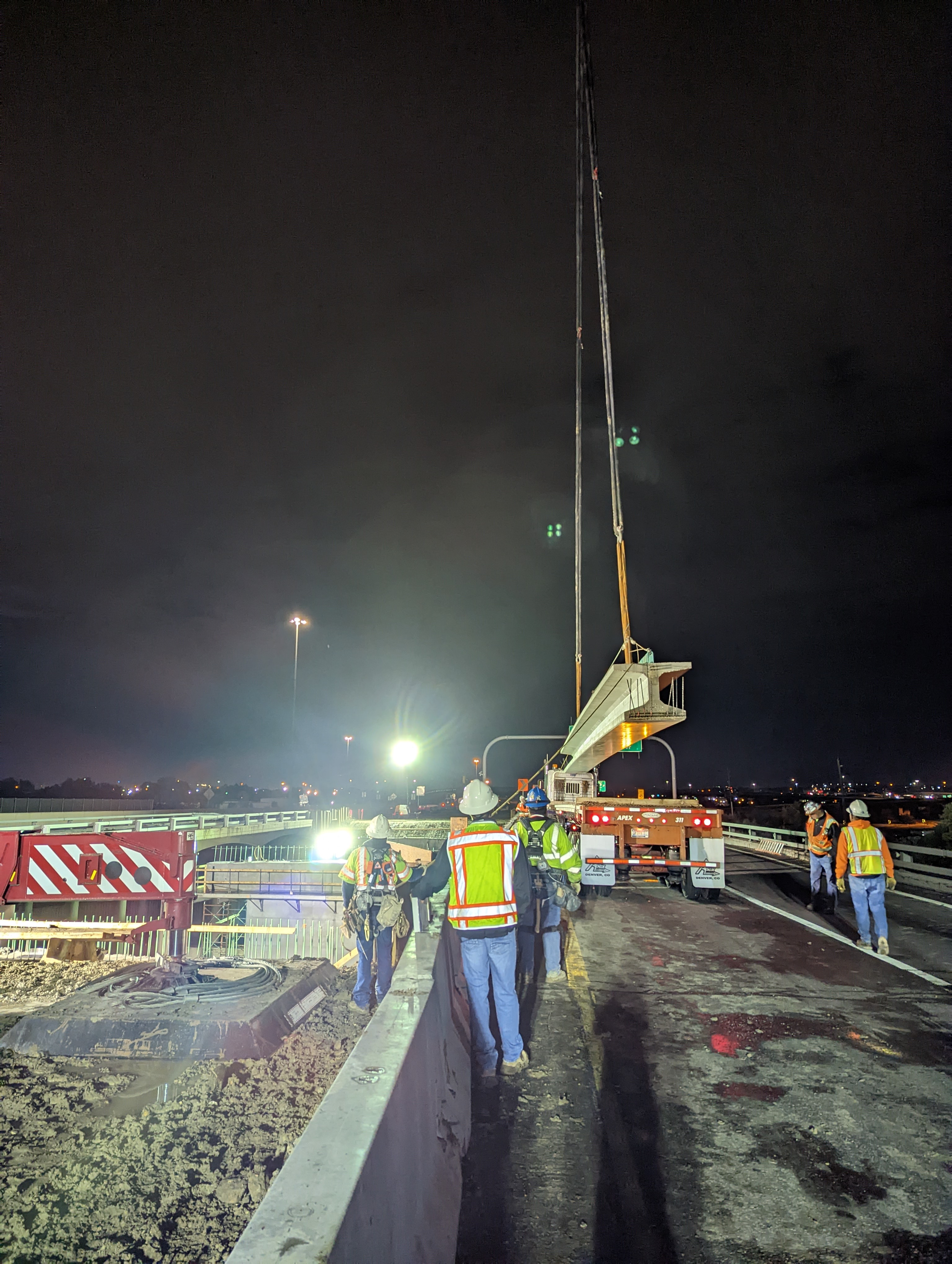 Nighttime girder installation.jpg detail image