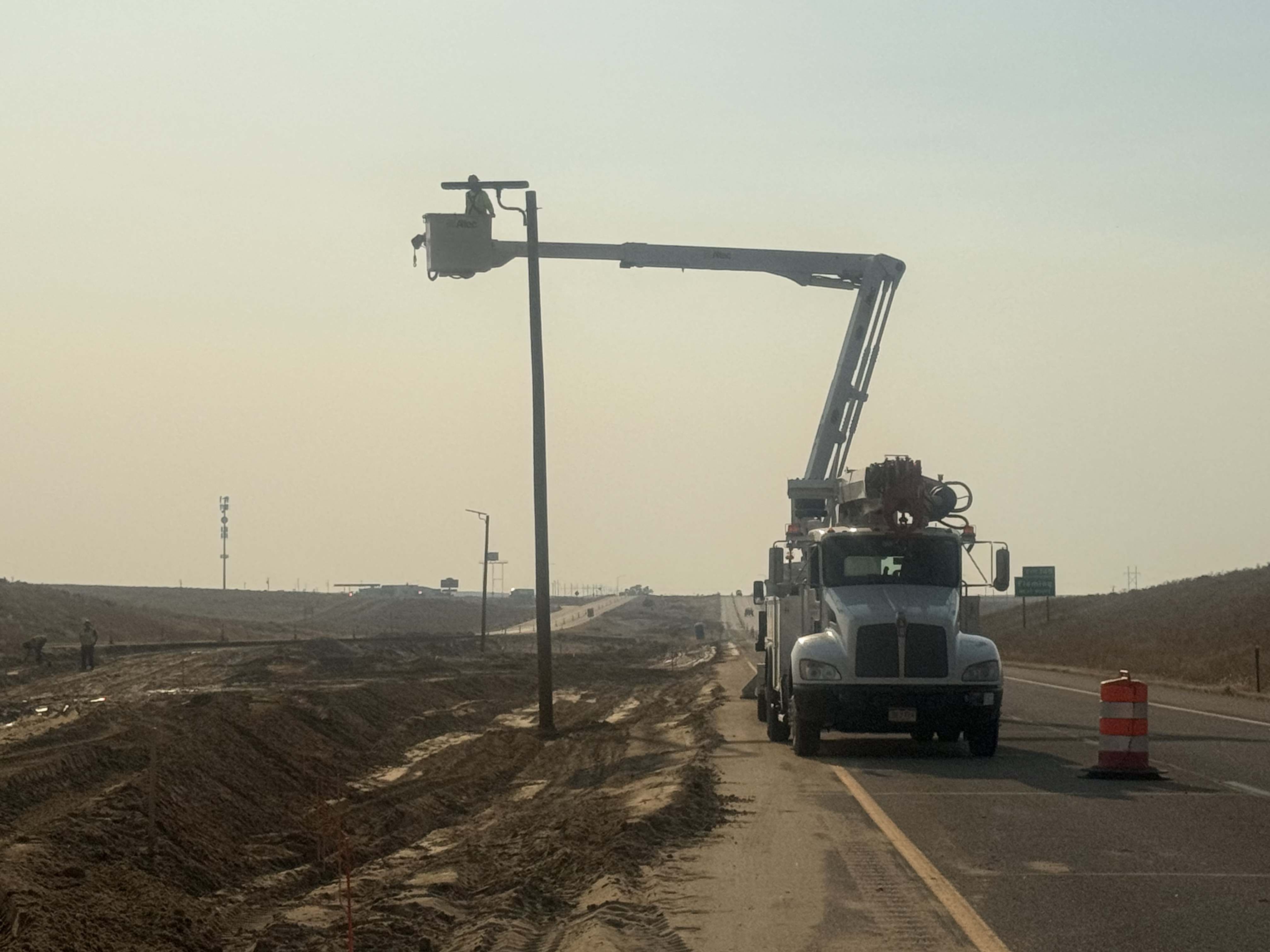 I-76 Corridor Improvements_Temporary Lighting Installation.jpg detail image