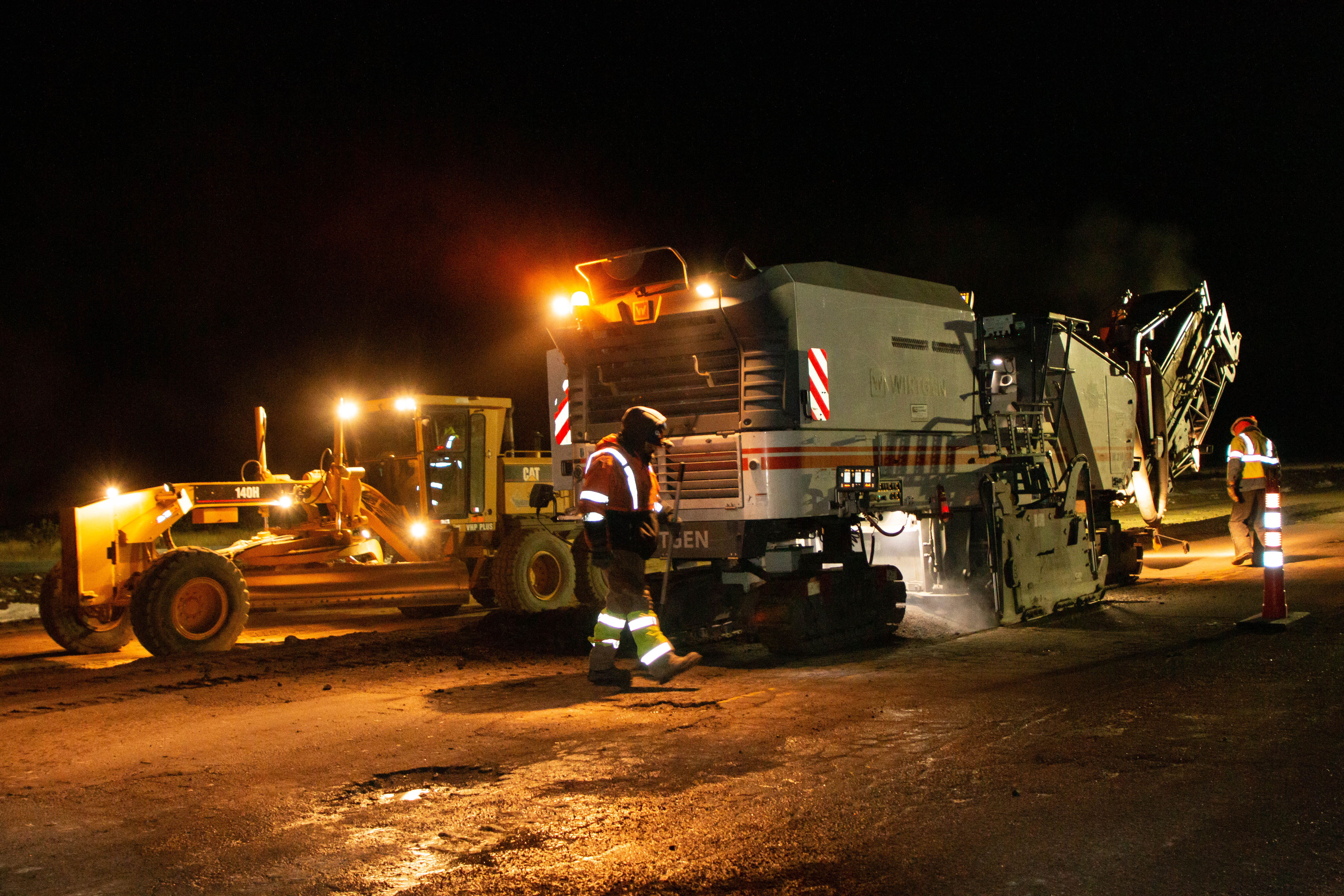 CORR_Milling Road Surface at night detail image