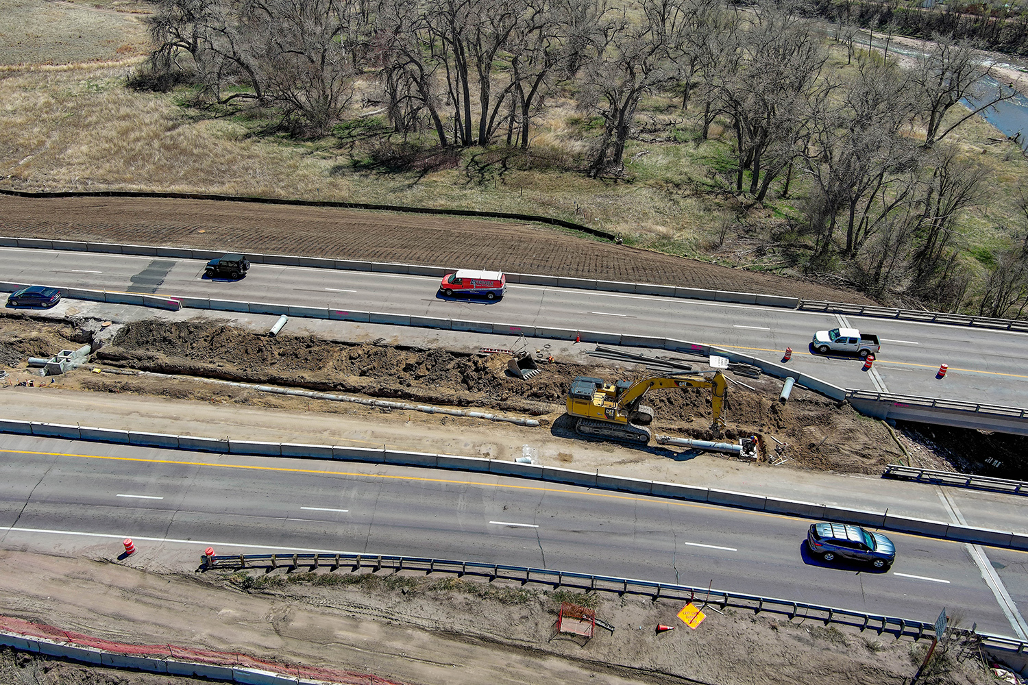 Aerial view WB S Academy Blvd median work east of Fountain Creek_sm.jpg detail image