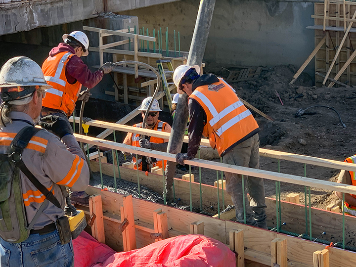 Closeup concrete pour 6_sm.jpg detail image