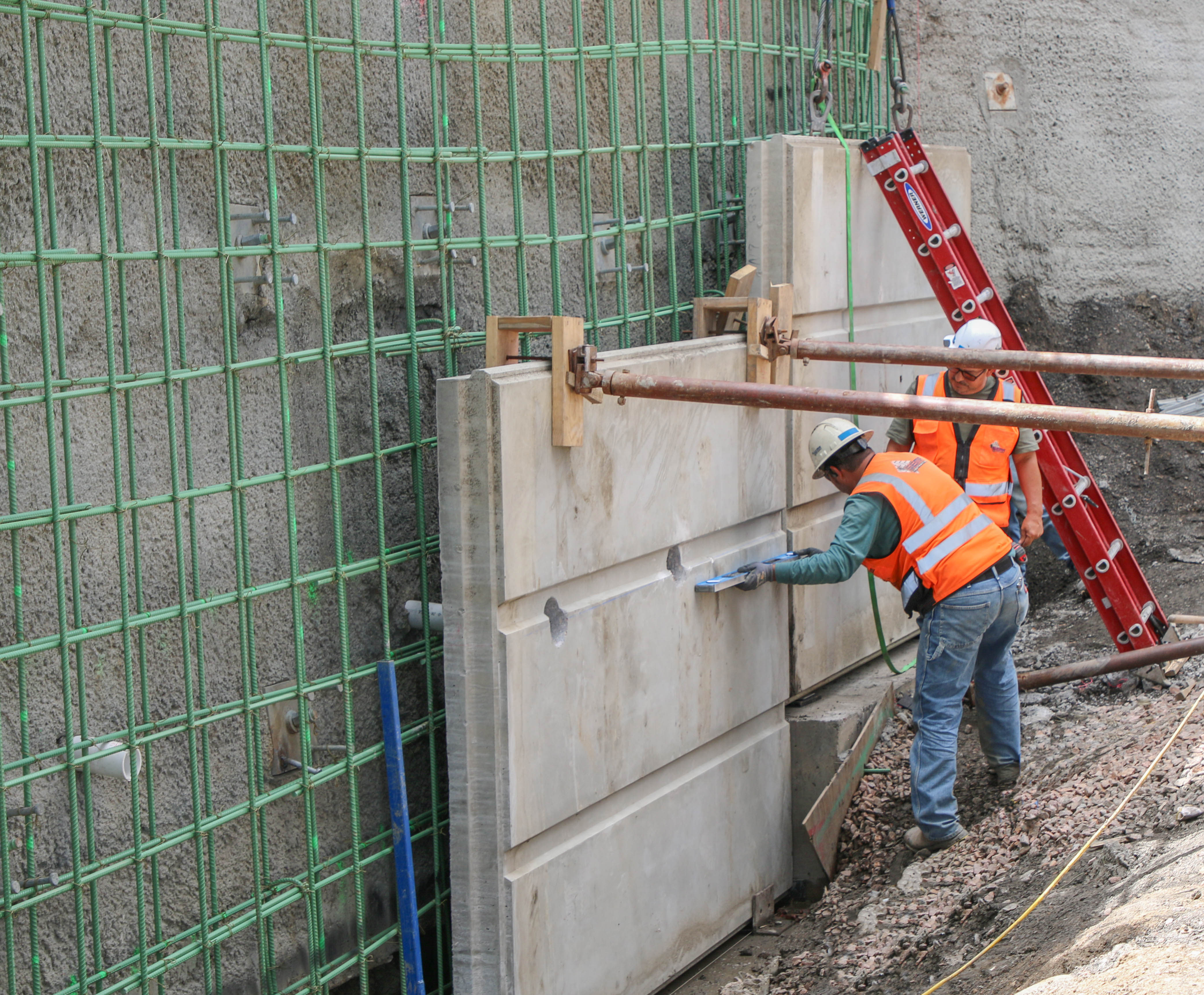 Setting measuring wall panel at SAB.jpg detail image