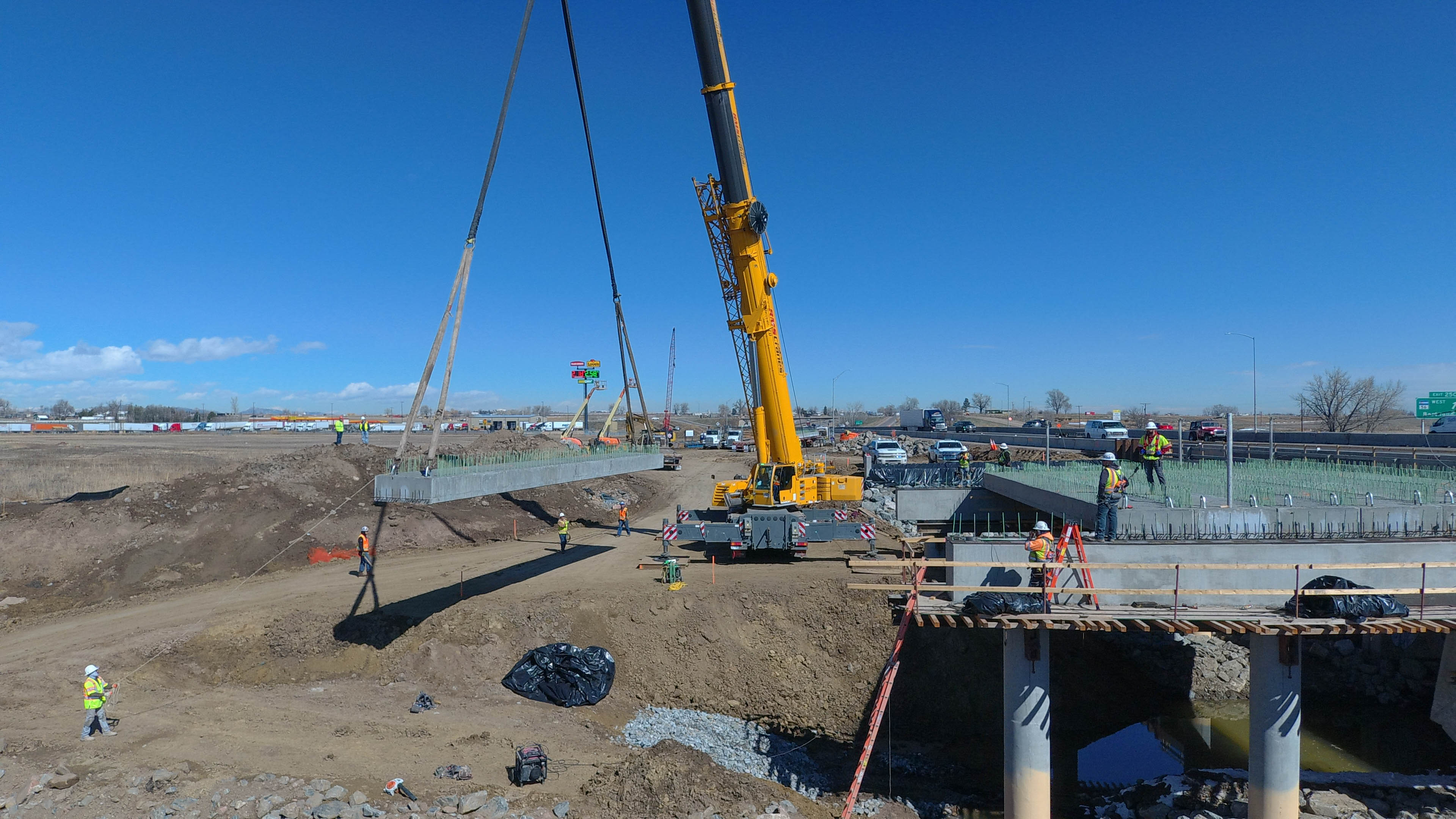 I-25 Segment 6 - Crane with Support Beams detail image